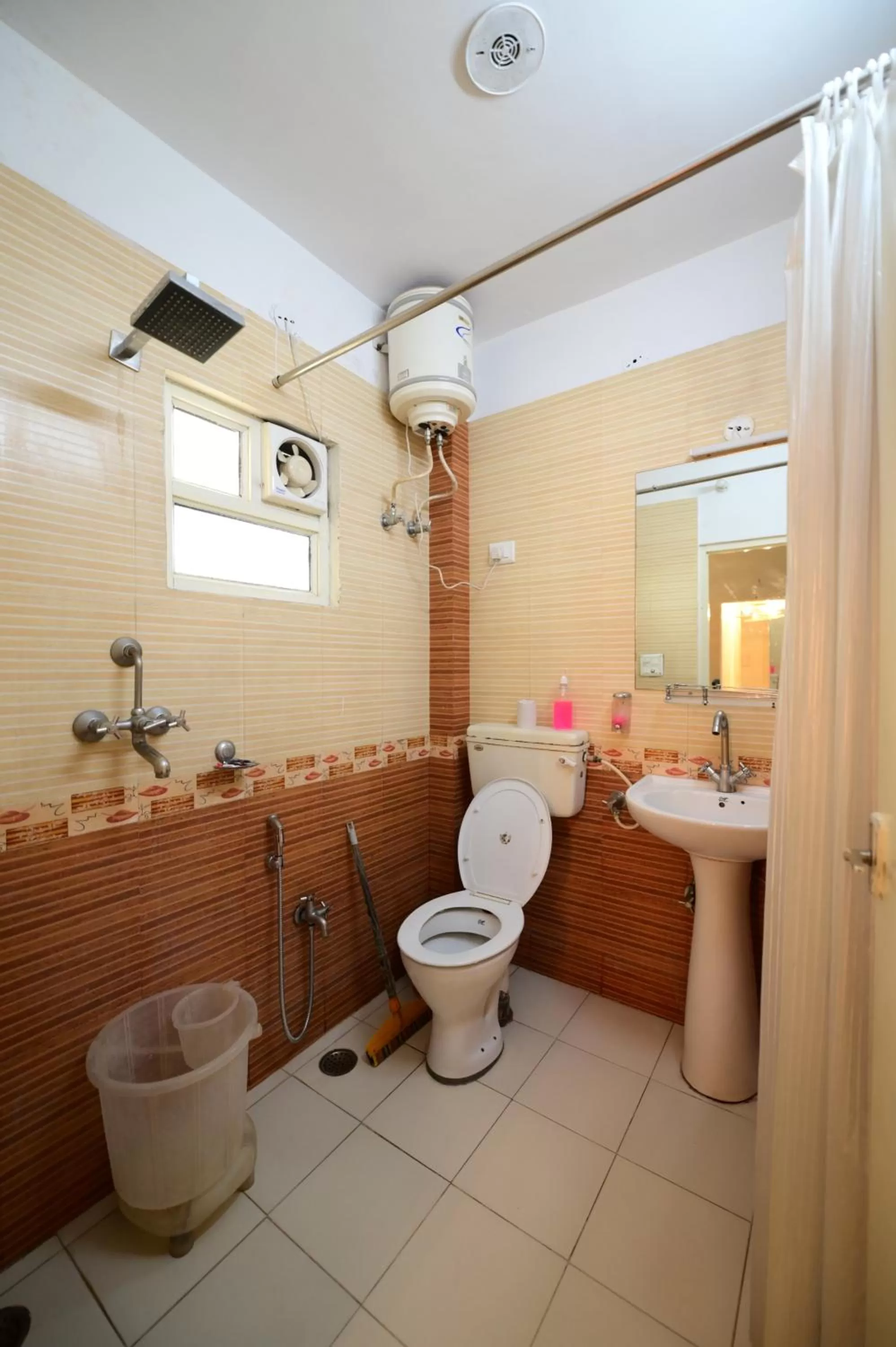 Shower in Chitra Katha - A Story Per Stay