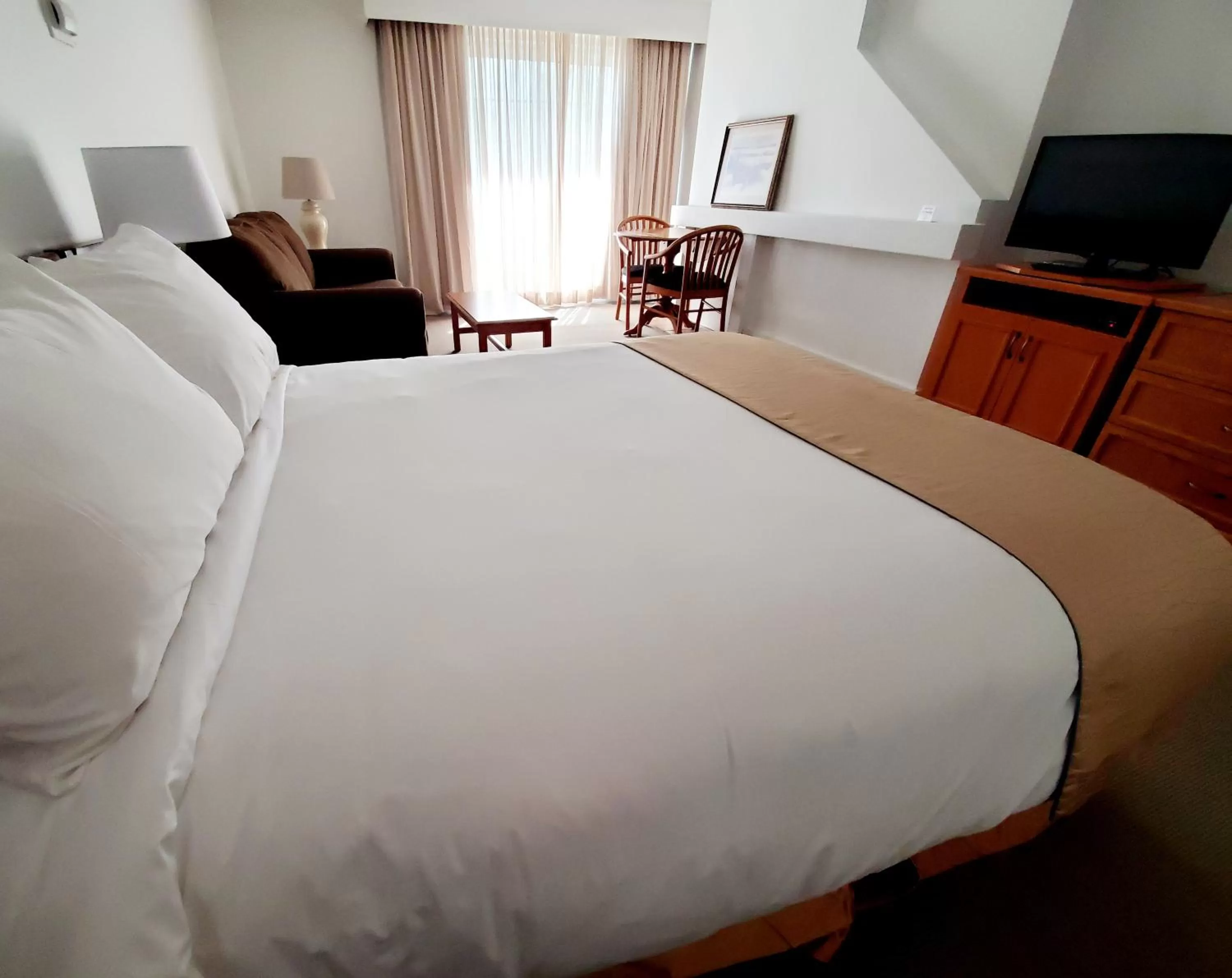 Lagoon City Pier One Resort