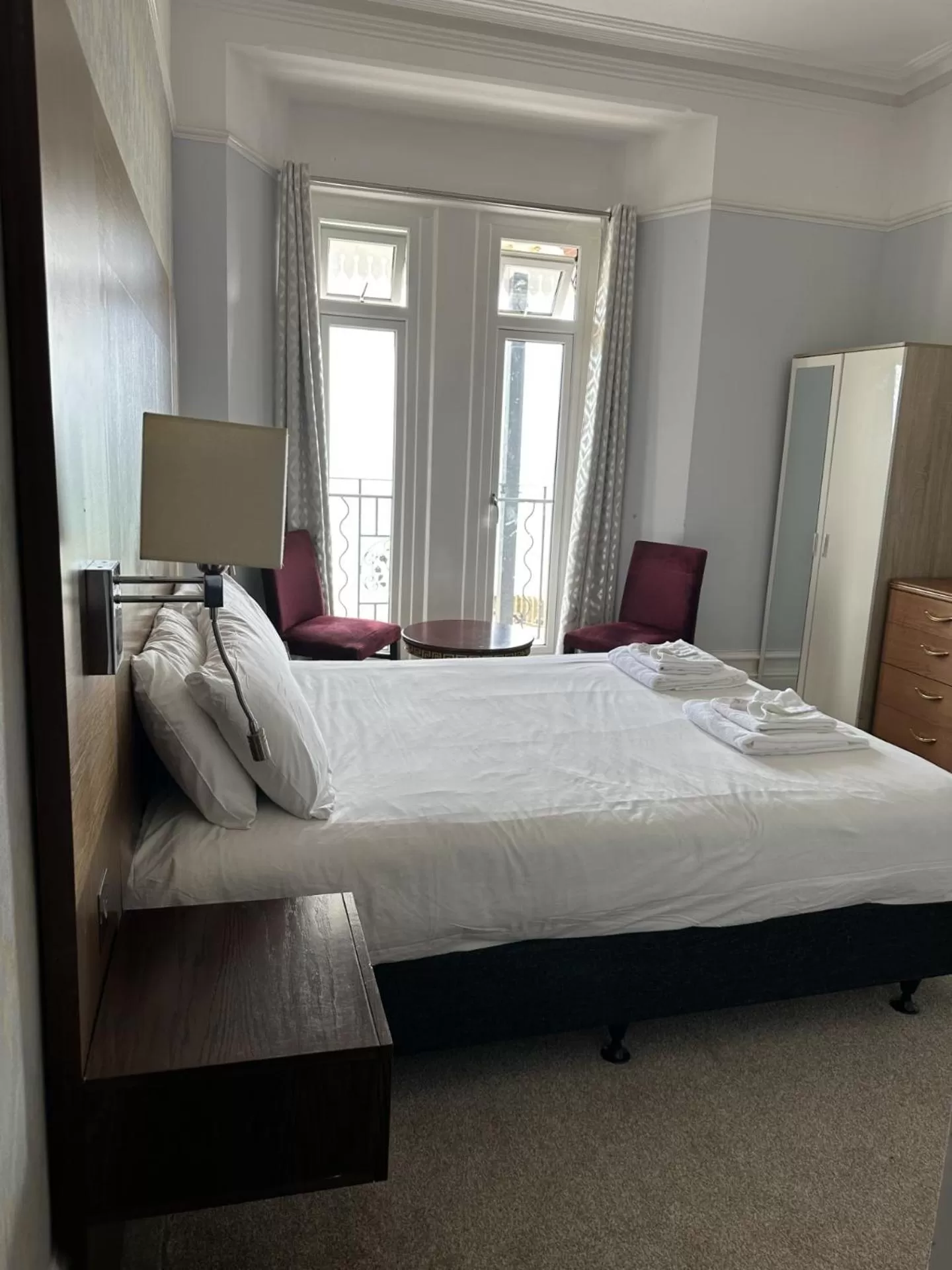 Bed in Glastonbury Hotel