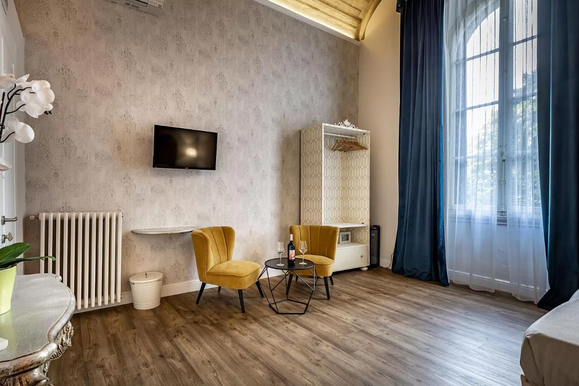 Decorative detail in La Torre del Cestello - Residenza d'epoca