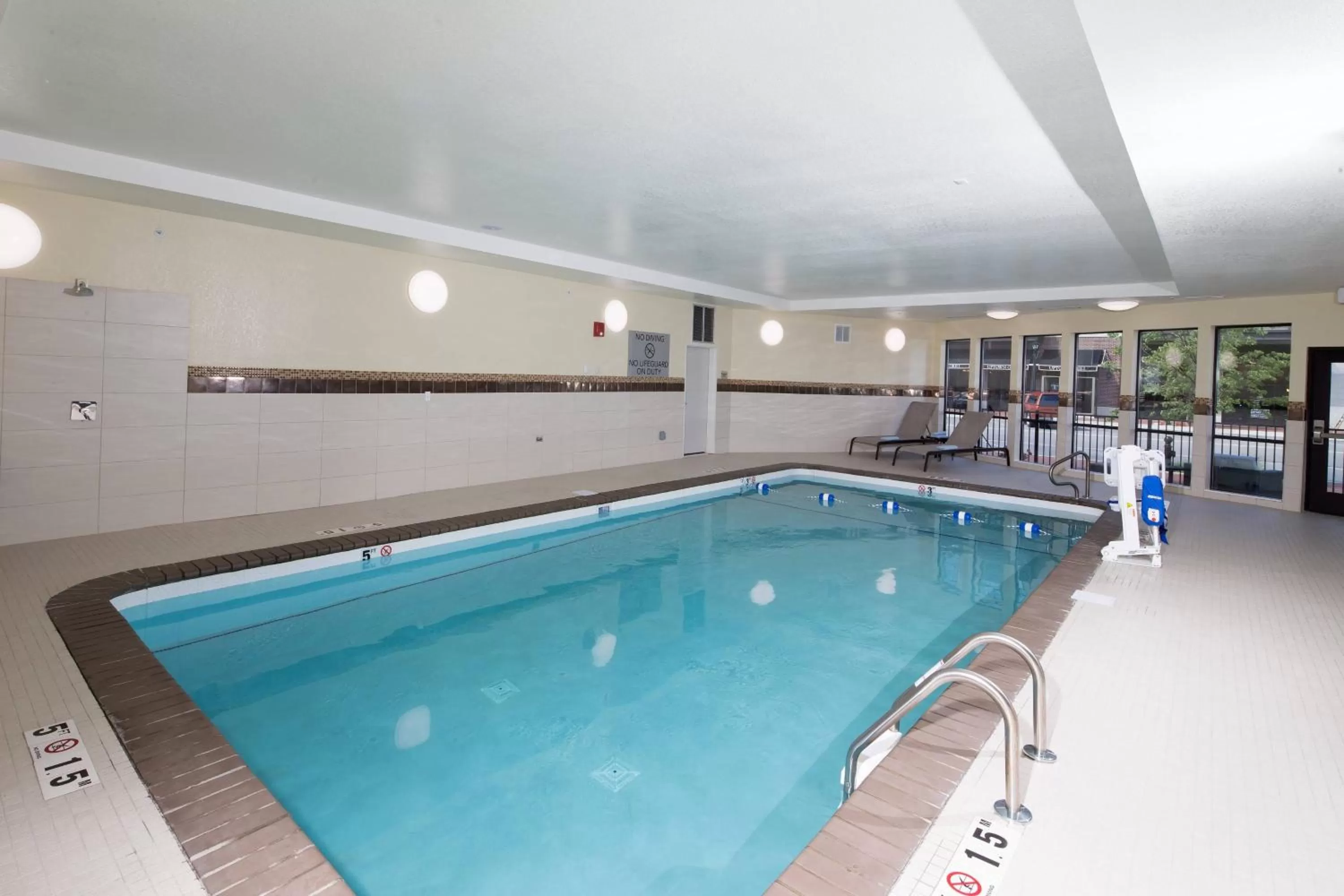 Swimming Pool in Courtyard Bay City