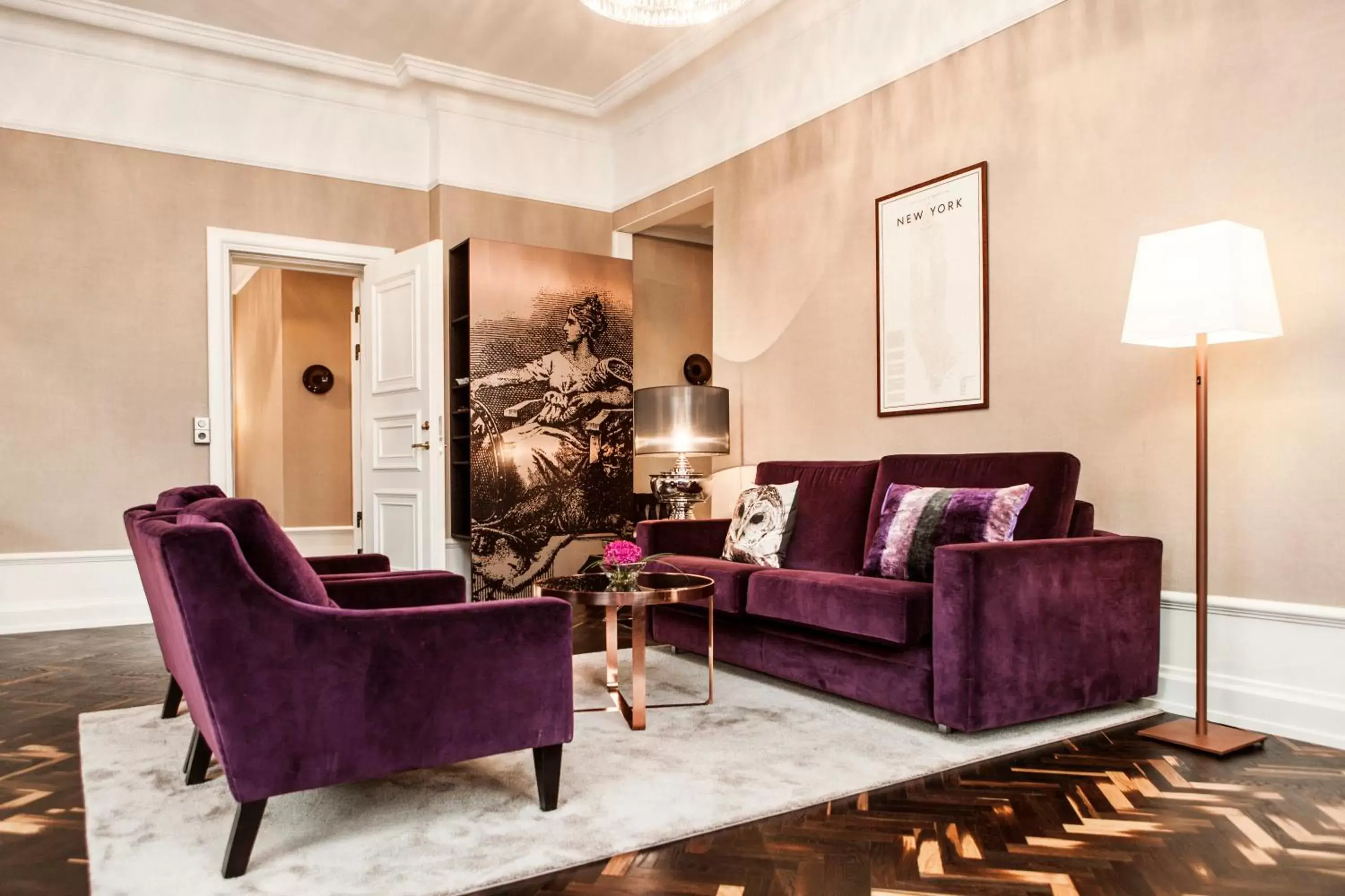 Junior Suite in Elite Plaza Hotel Junior Suite in Elite Plaza Hotel