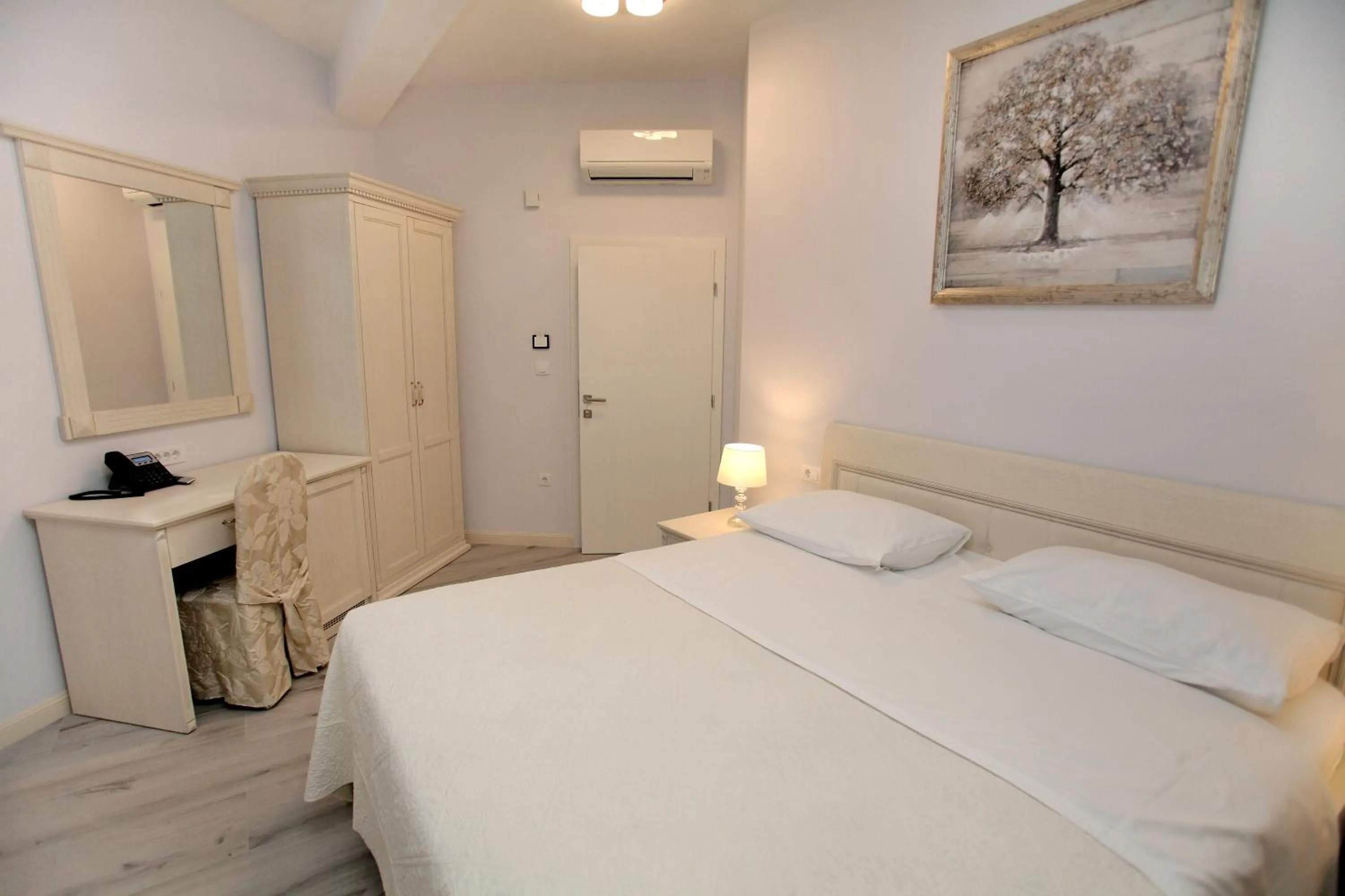 Bedroom, Bed in Hotel Bellevue Trogir
