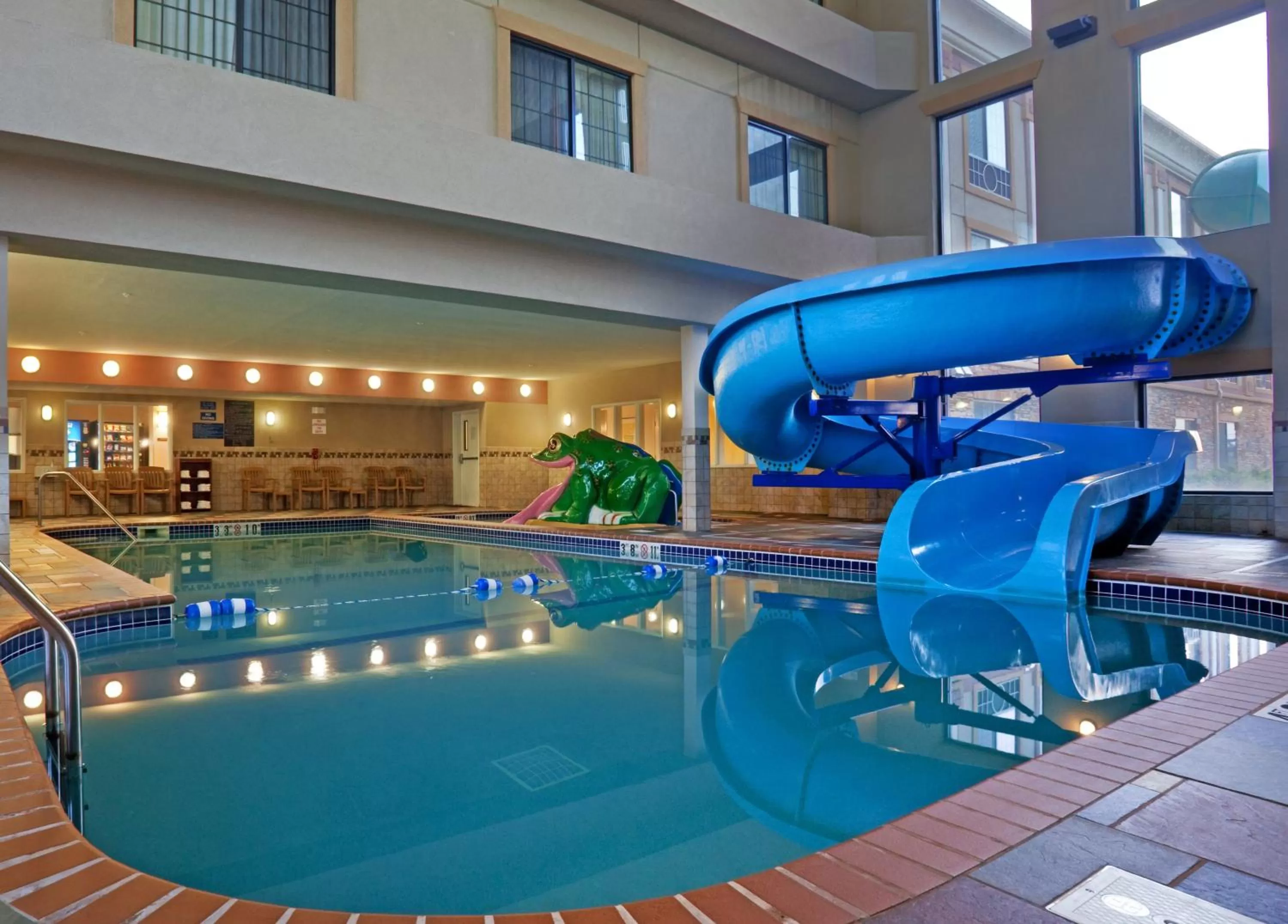 Swimming pool in Holiday Inn Express Hotel & Suites Longmont by IHG