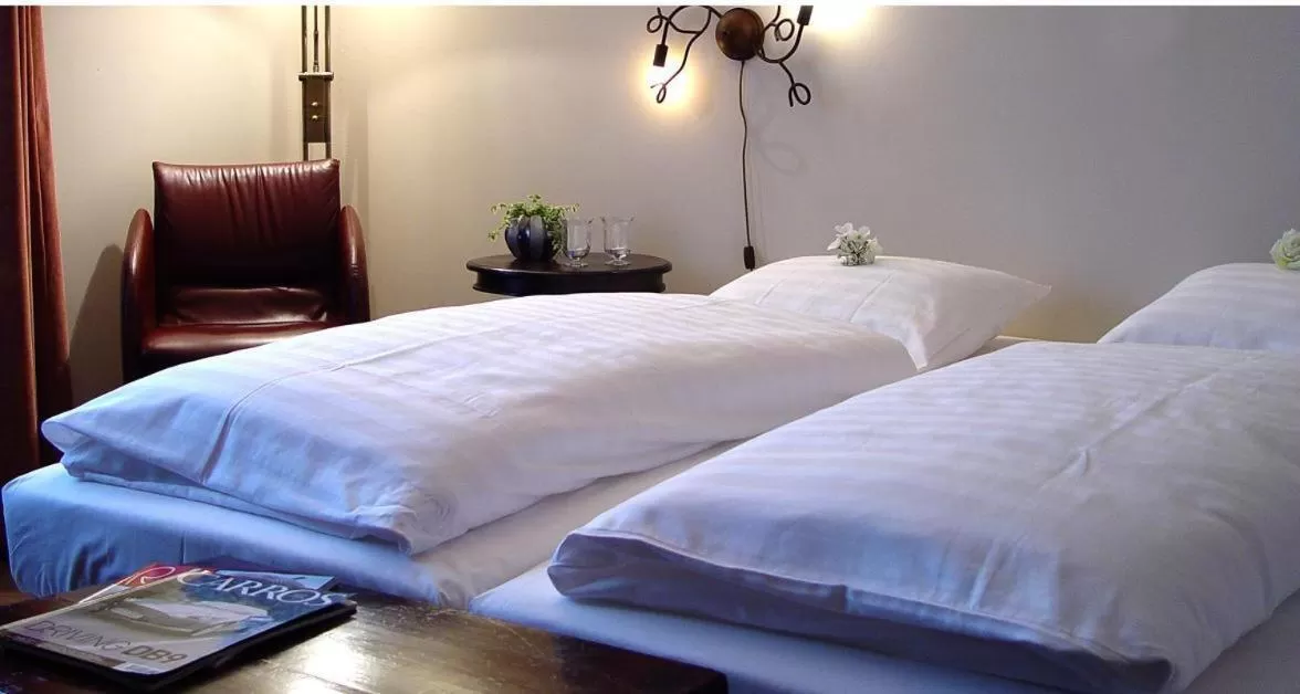 Bedroom, Bed in Hotel Huys van Heusden