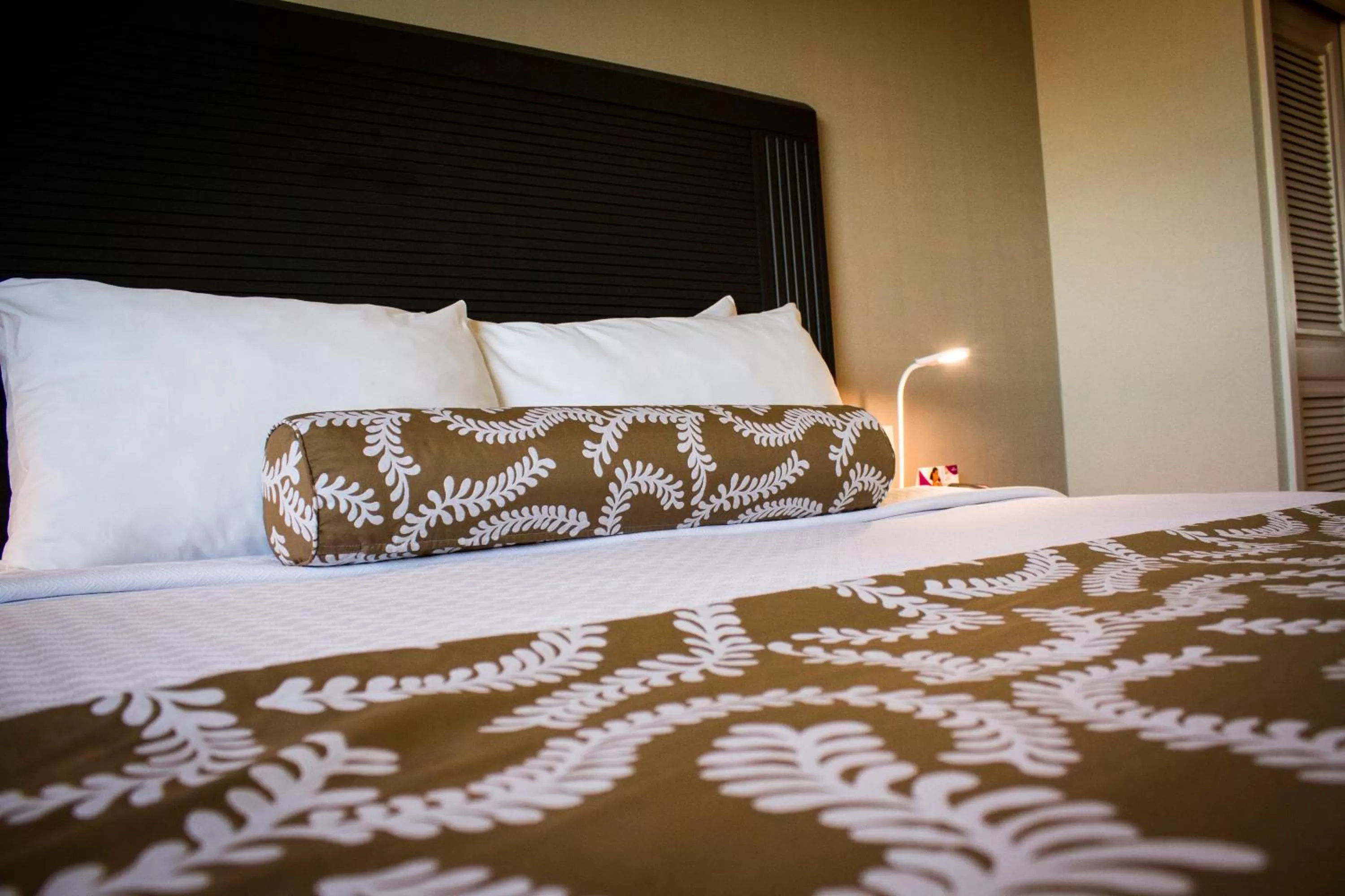 Bedroom, Bed in Crowne Plaza Managua by IHG