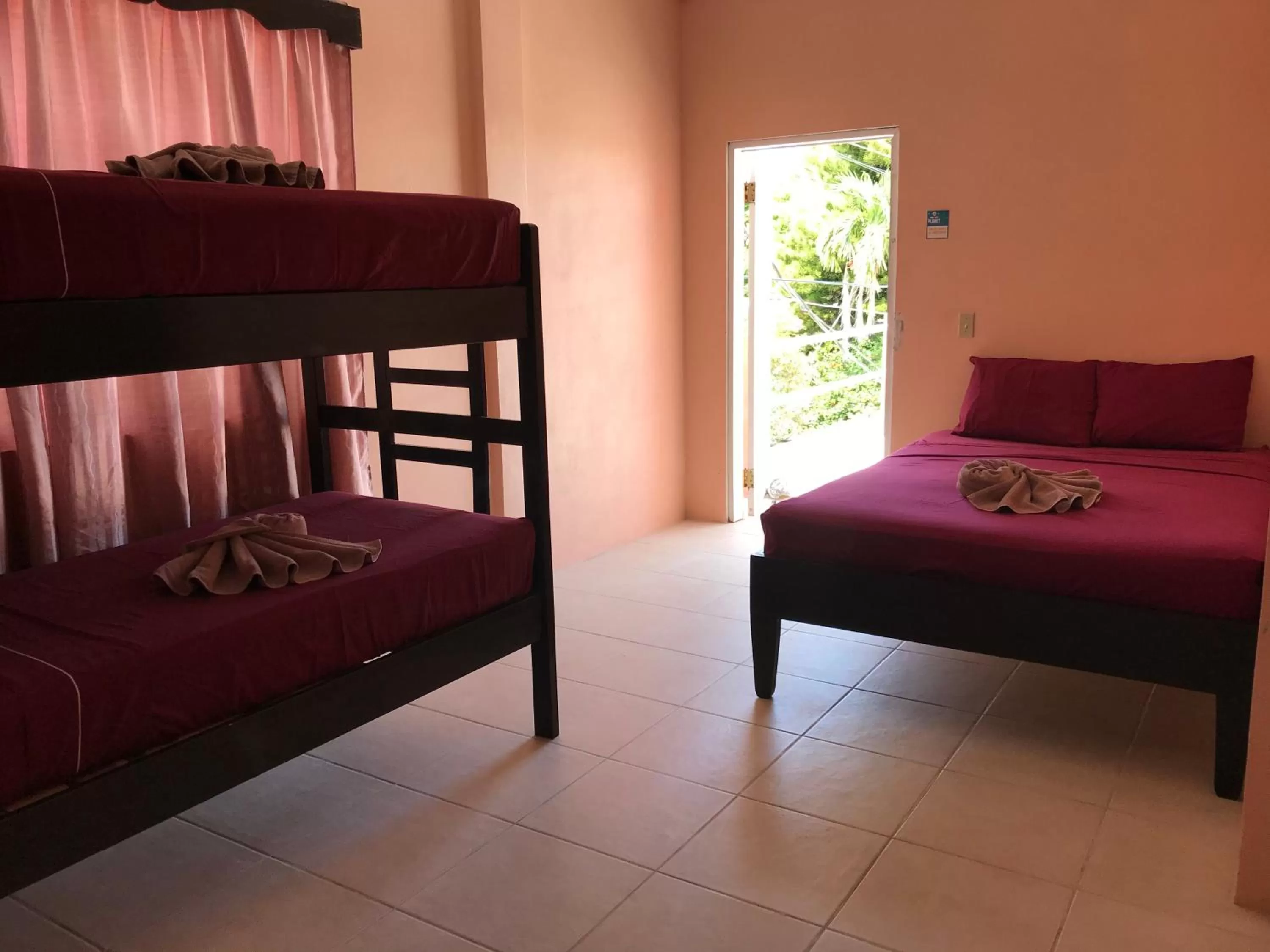 Bedroom in Tropical Paradise Express