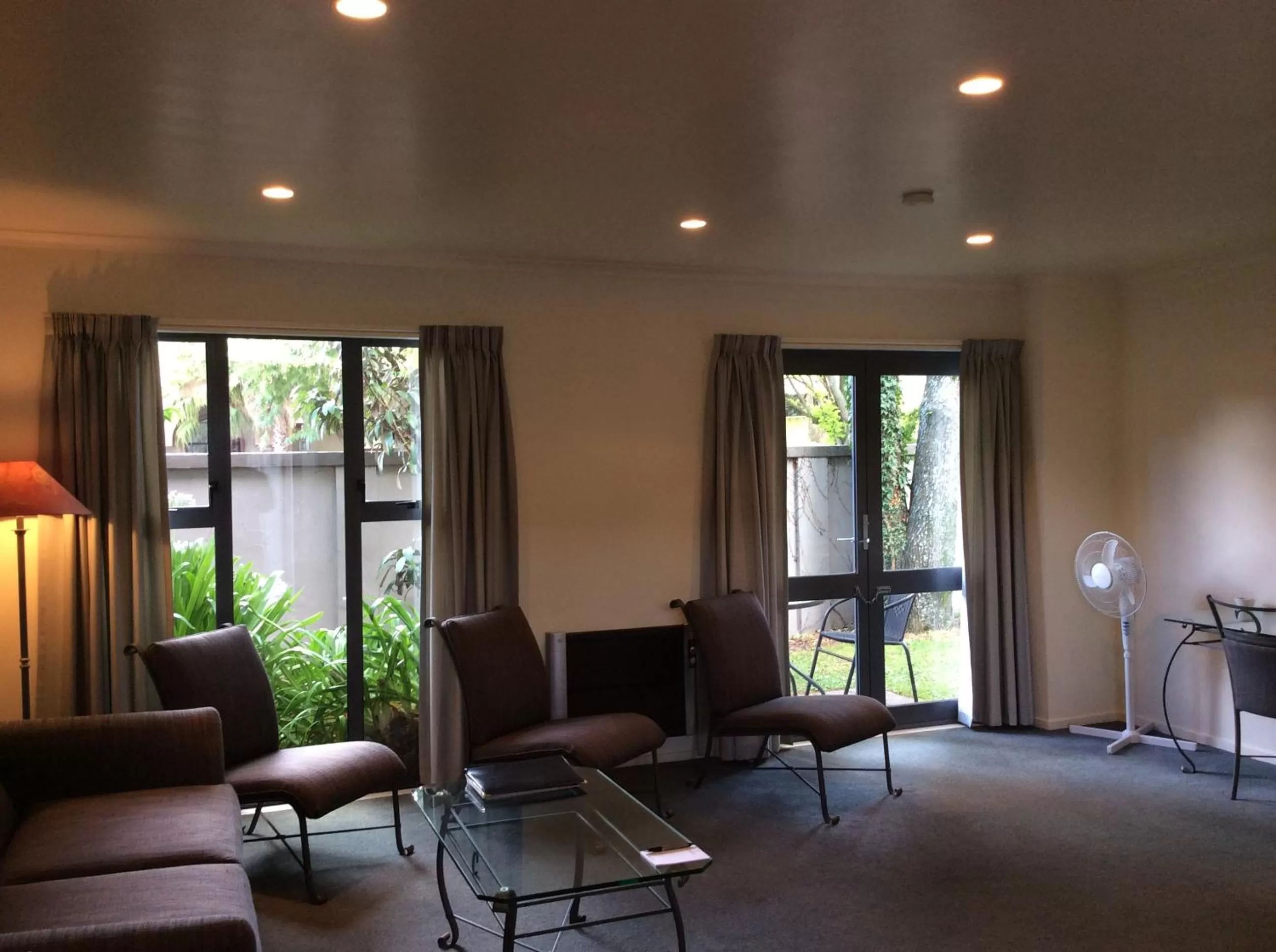 Living room in Chancellor Motor Lodge and Conference Centre