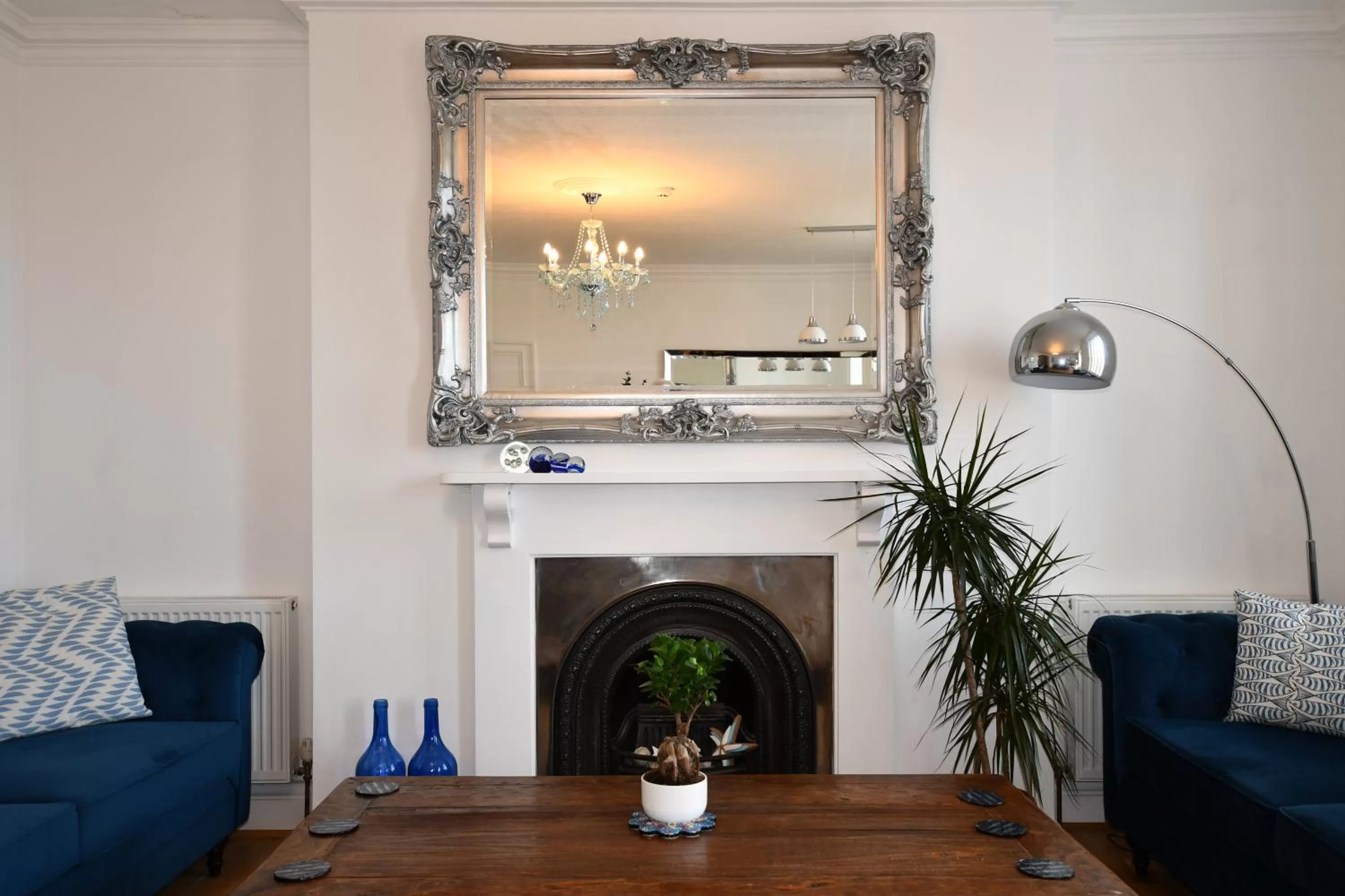 Living room in No. 98 Boutique Hotel