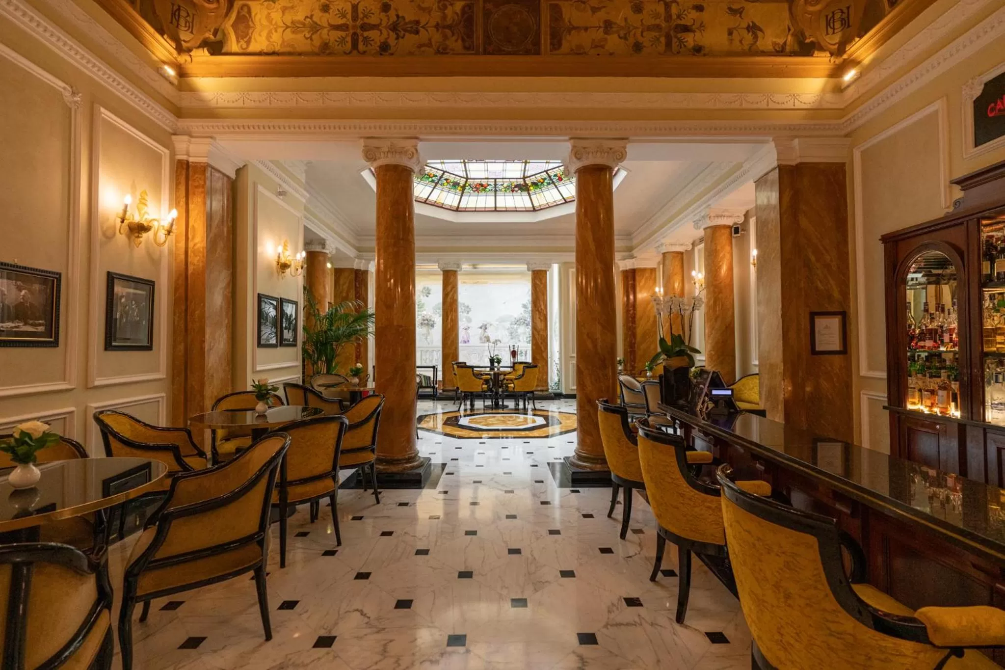 Restaurant/places to eat in Grand Hotel Majestic gia' Baglioni