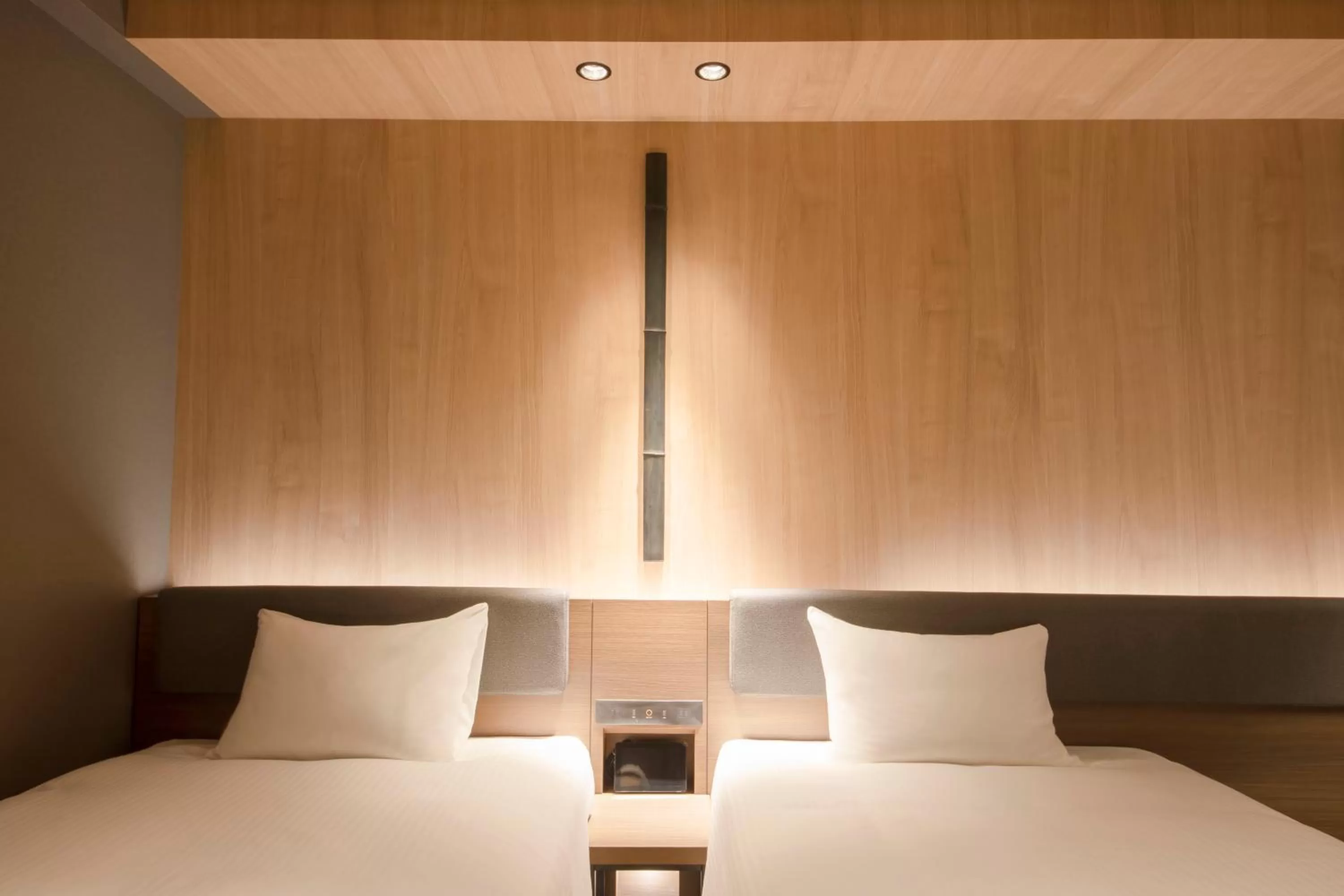 Photo of the whole room, Bed in Hotel Keihan Tenmabashi Ekimae