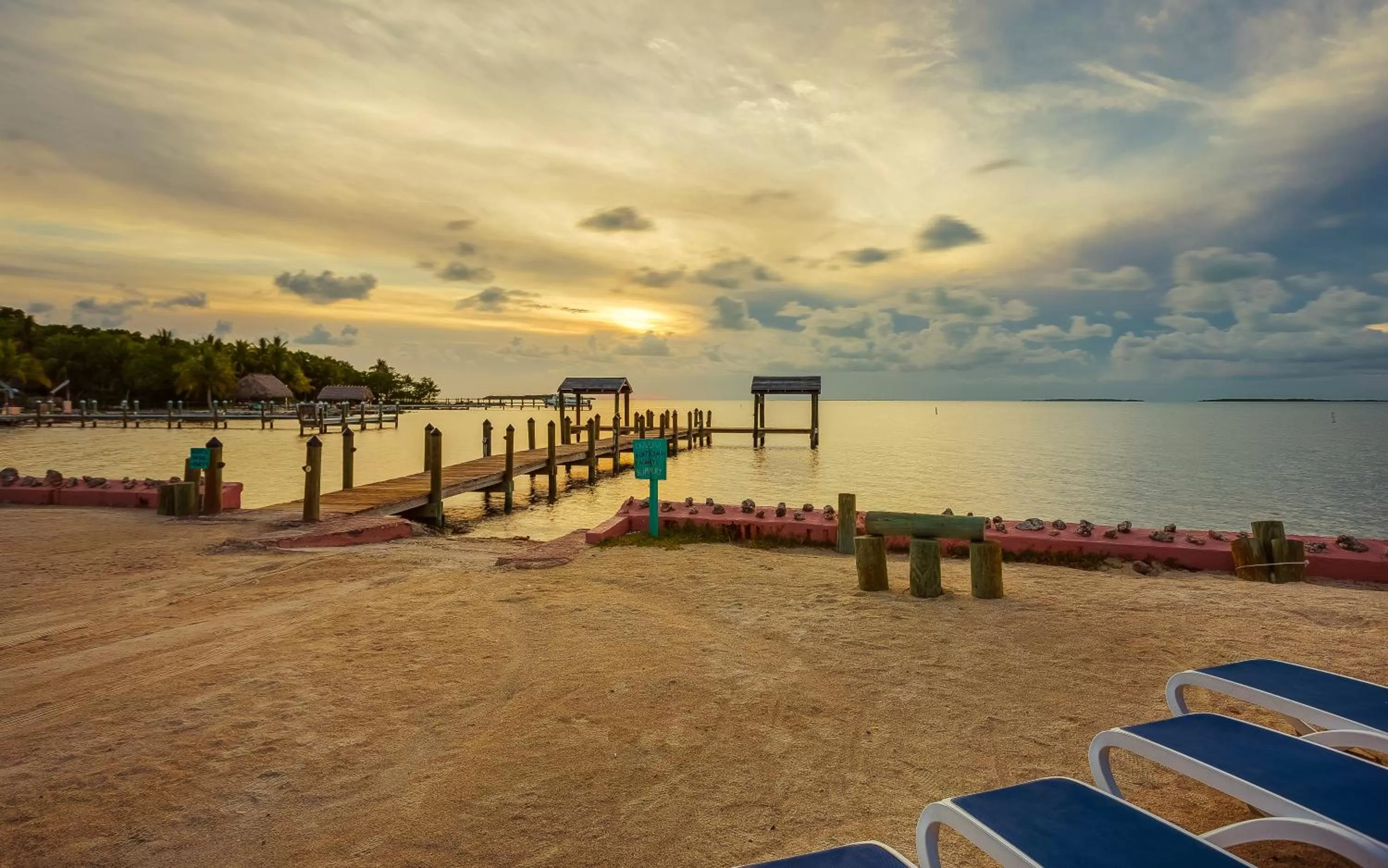 Beach in Drift Hotel