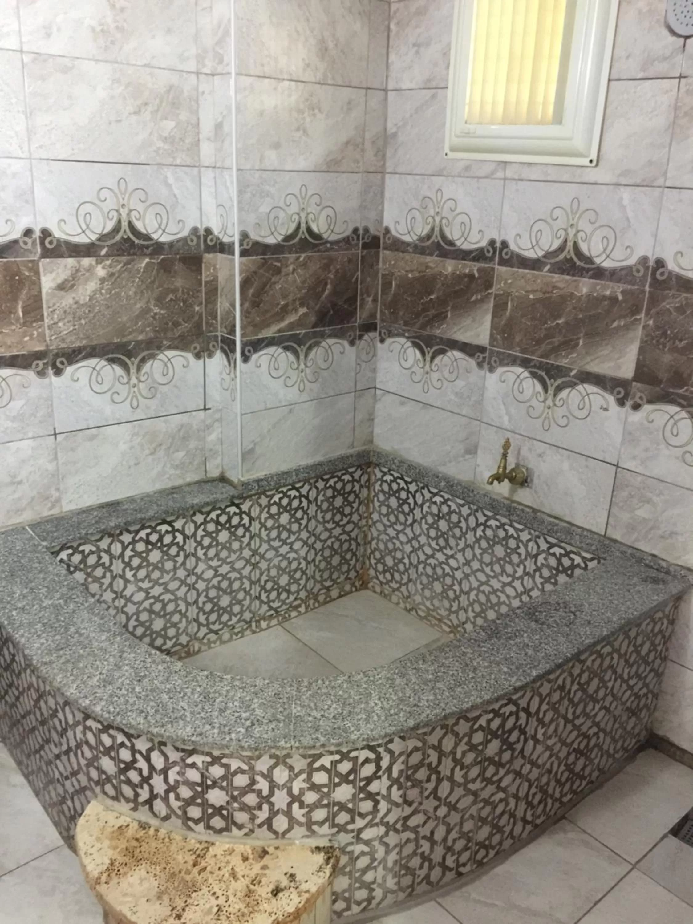 Hot Spring Bath, Bathroom in GÜNEŞ APART OTEL