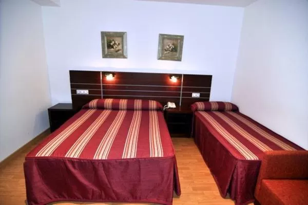 Photo of the whole room, Bed in Norte Hotel