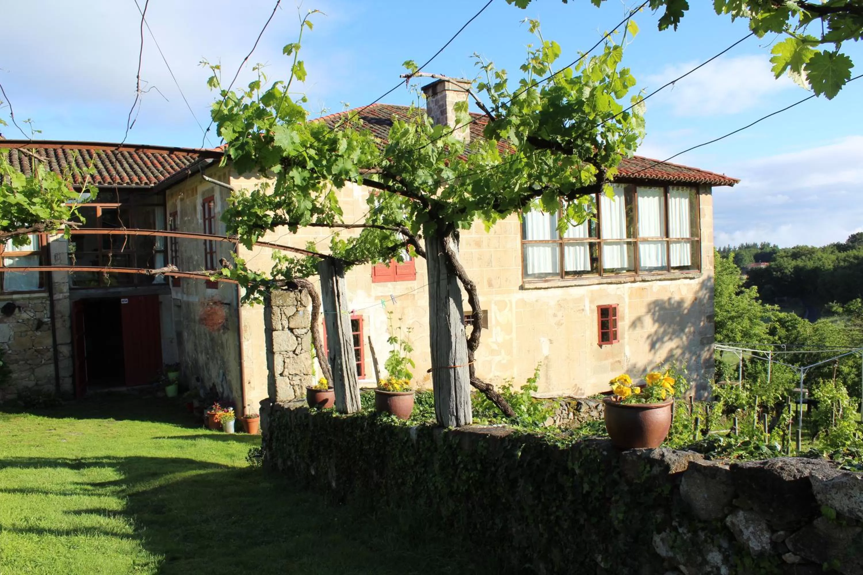 Property building in Rectoral de Anllo