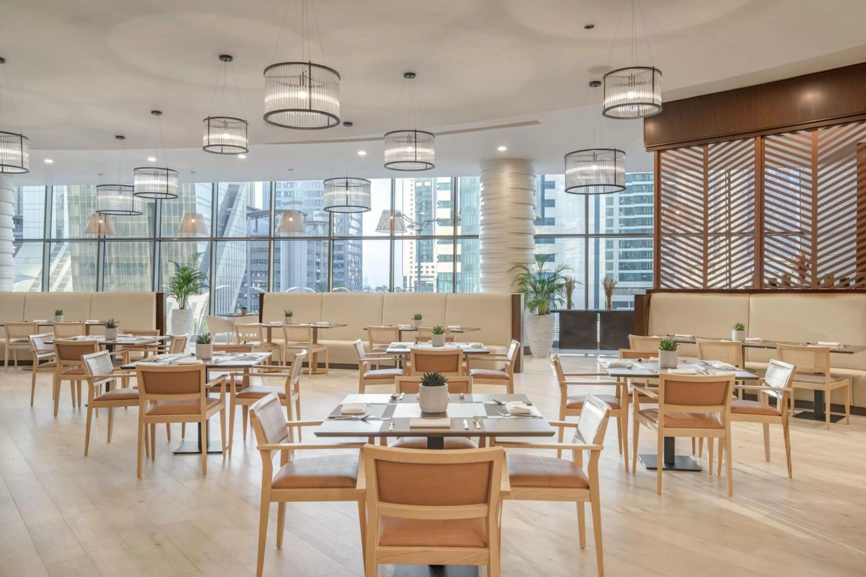 Restaurant/places to eat in Le Meridien City Center Doha