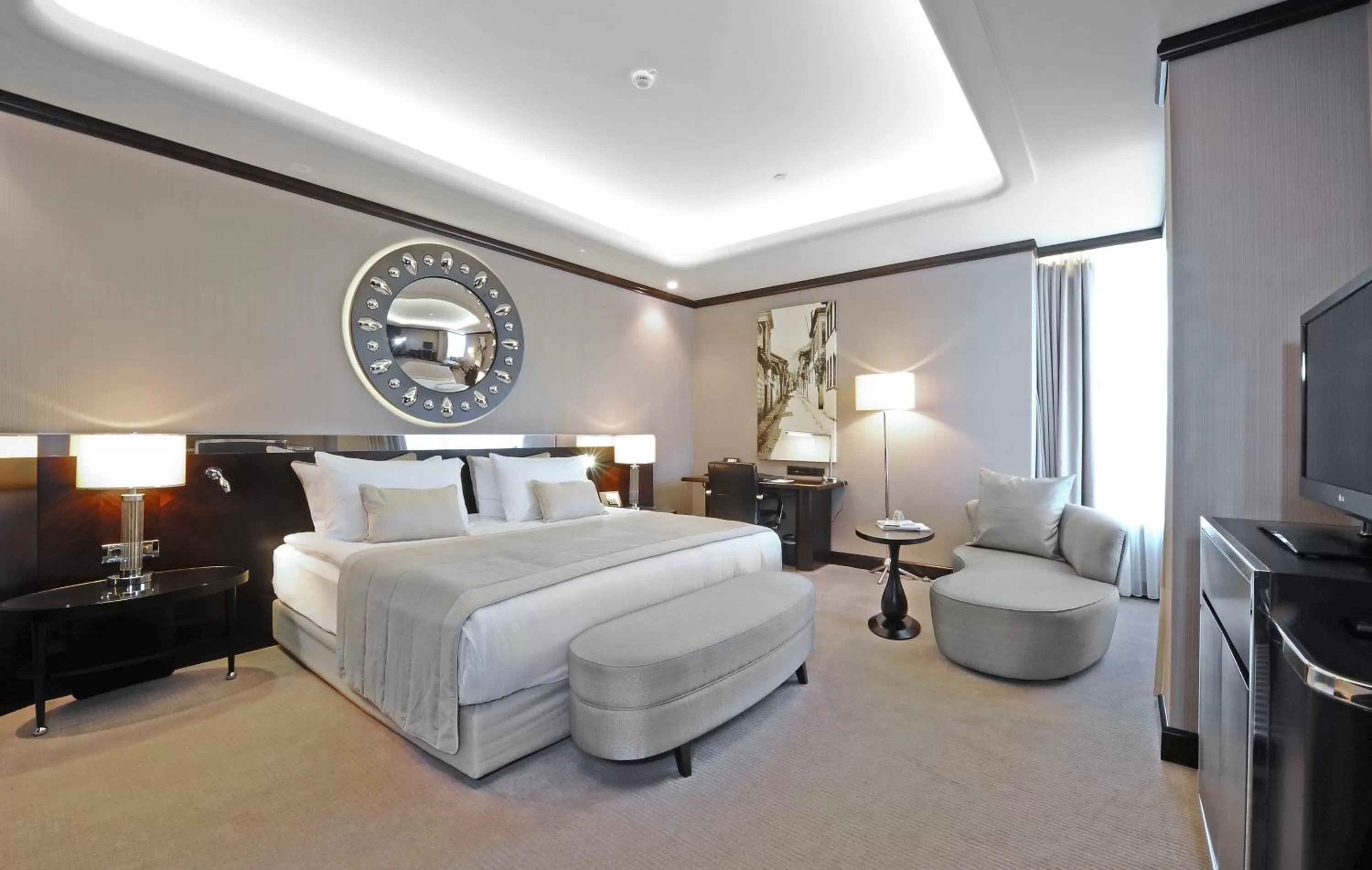 Bedroom, Bed in Crowne Plaza Bursa Convention Center & Thermal Spa by IHG