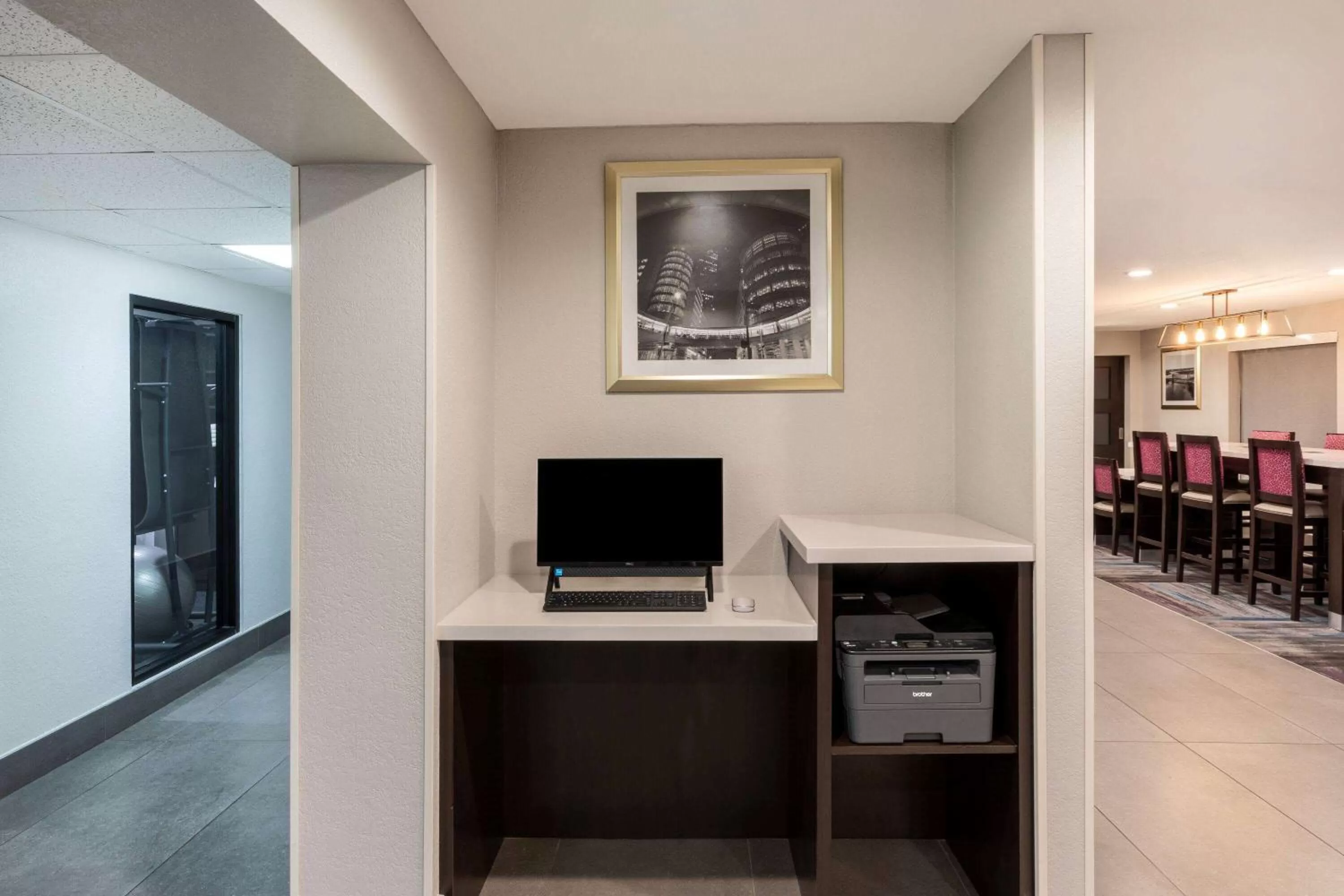 Restaurant/places to eat in La Quinta by Wyndham Houston NW Brookhollow