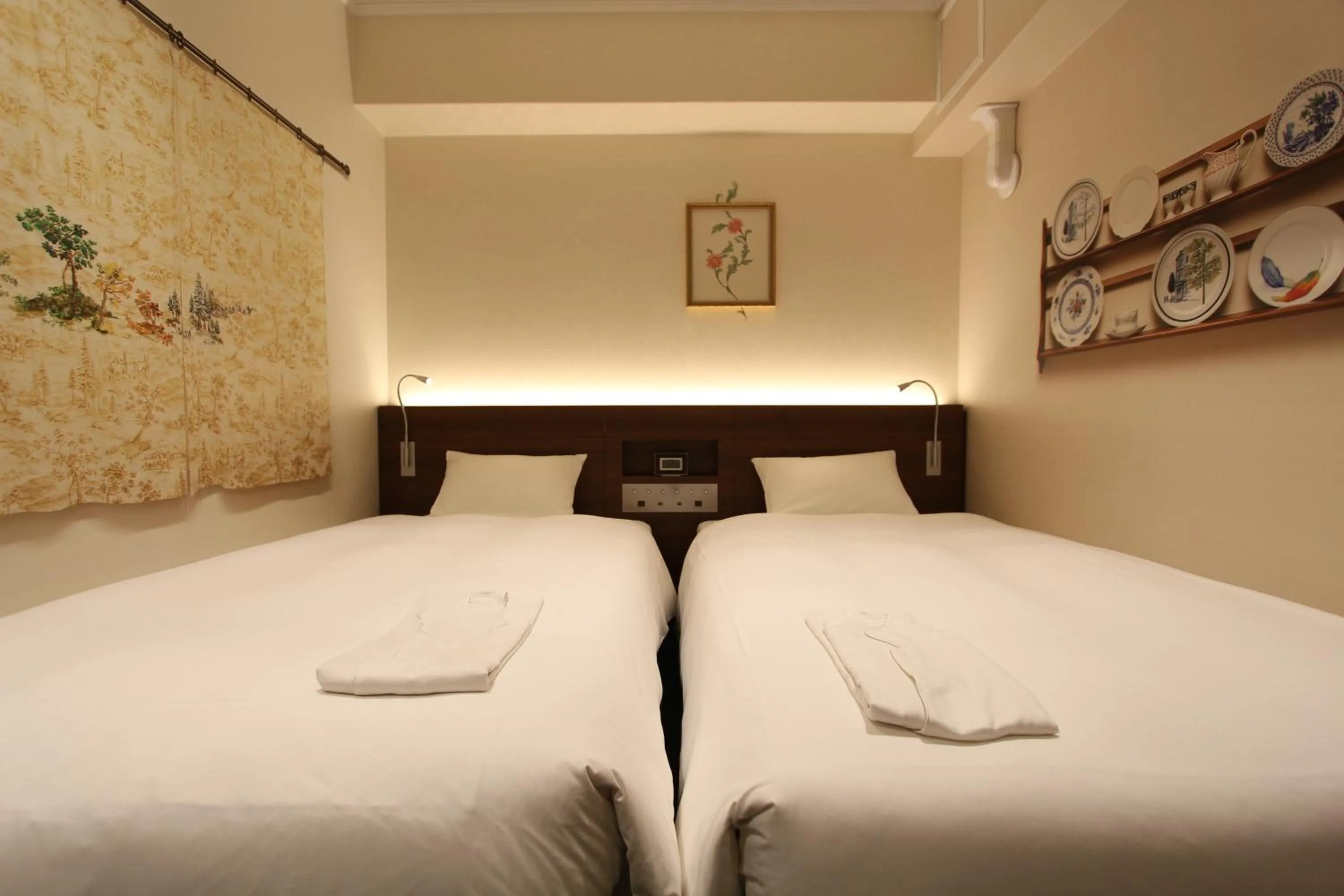 Bed in KOKO HOTEL Osaka Namba Ebisucho