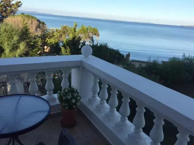 Double Room with Balcony and Sea View in Bed&Breakfast Vanni Double Room with Balcony and Sea View in Bed&Breakfast Vanni