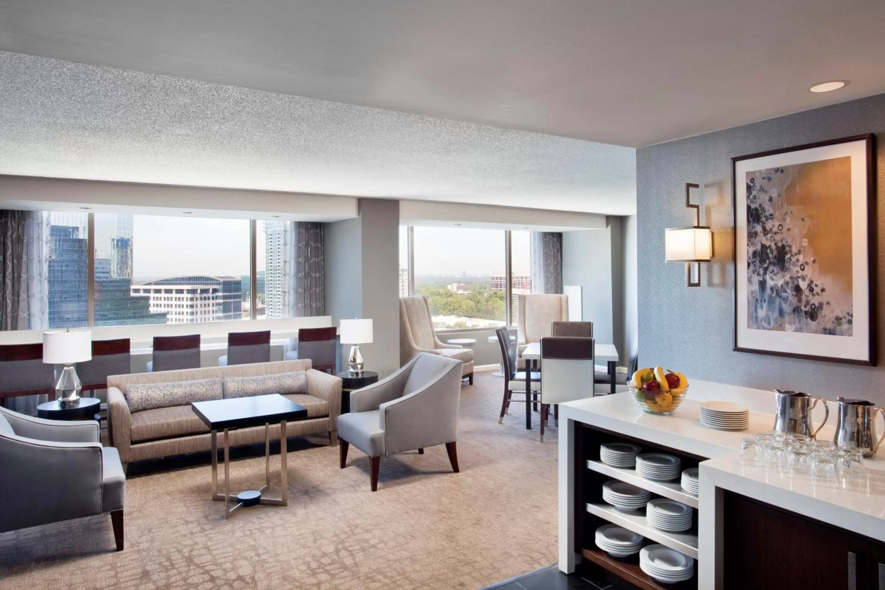 Club Floor, Club level, Guest room, 1 King, City view in The Westin Buckhead Atlanta