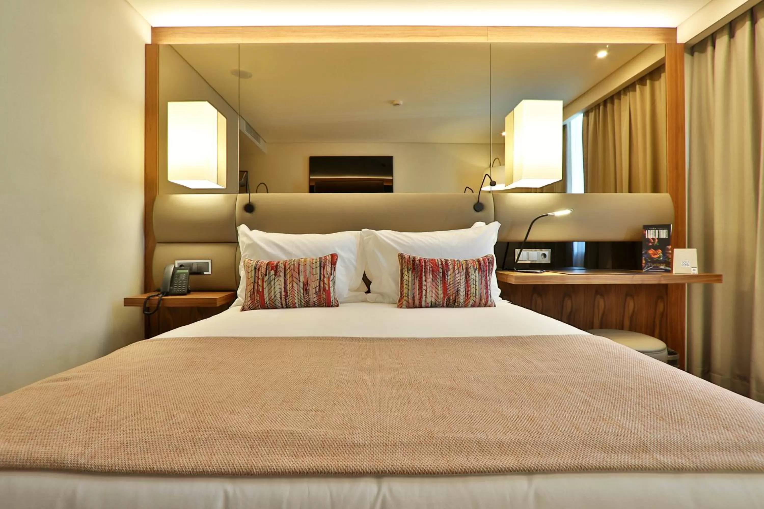 Bed in TURIM Ibéria Hotel