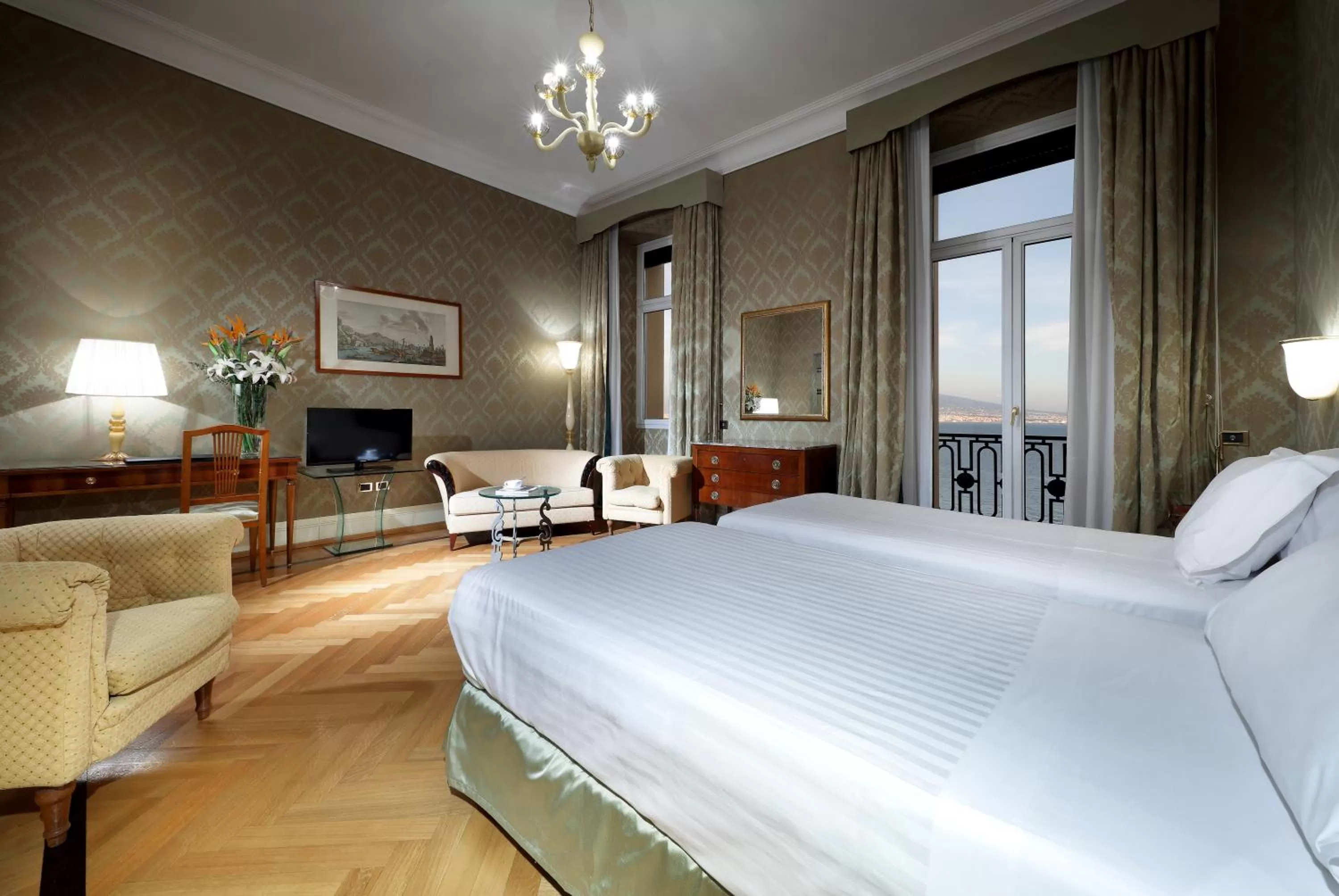 Junior Suite with Sea View in Eurostars Hotel Excelsior