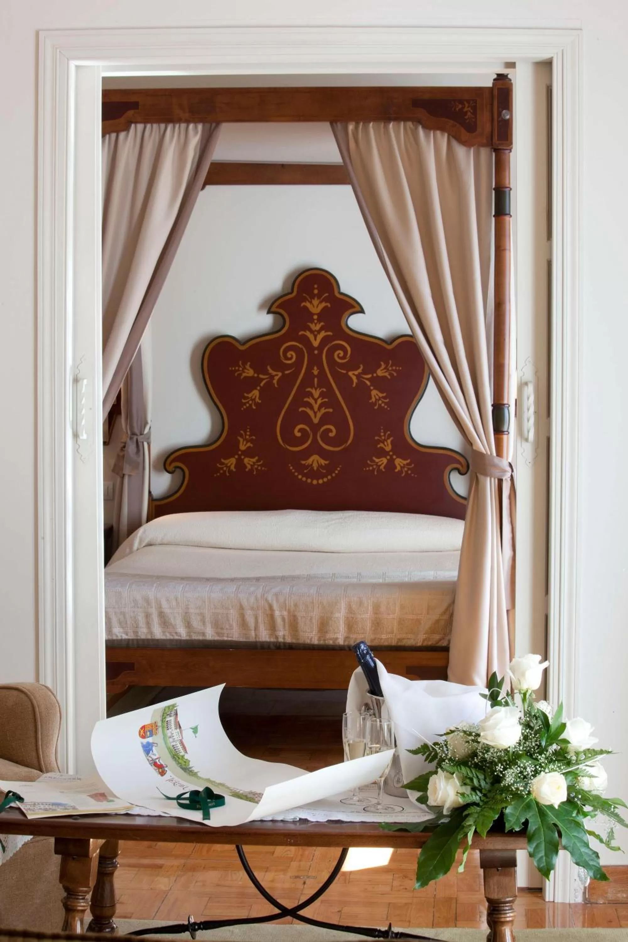 Bed in Parador de Teruel