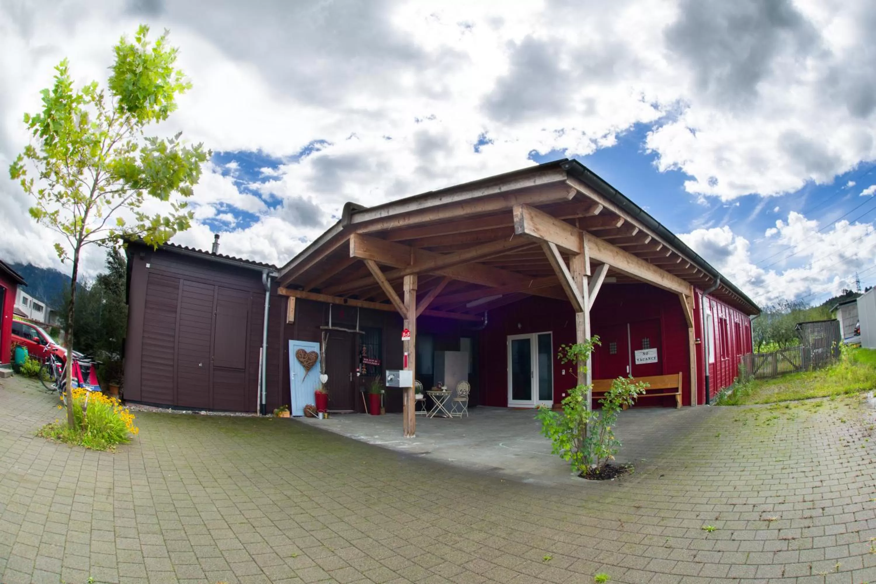 Facade/entrance in BnB Entensee