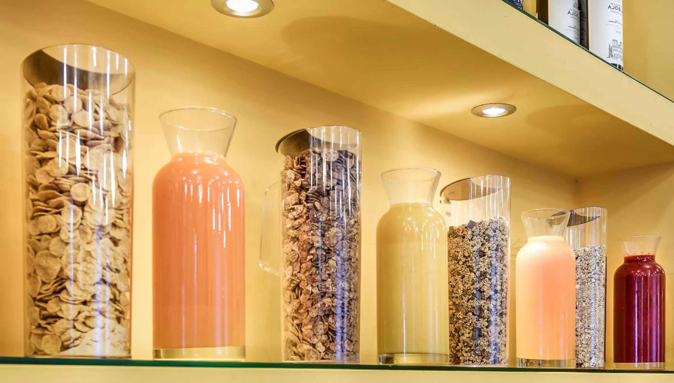 Continental breakfast in Hotel Boston