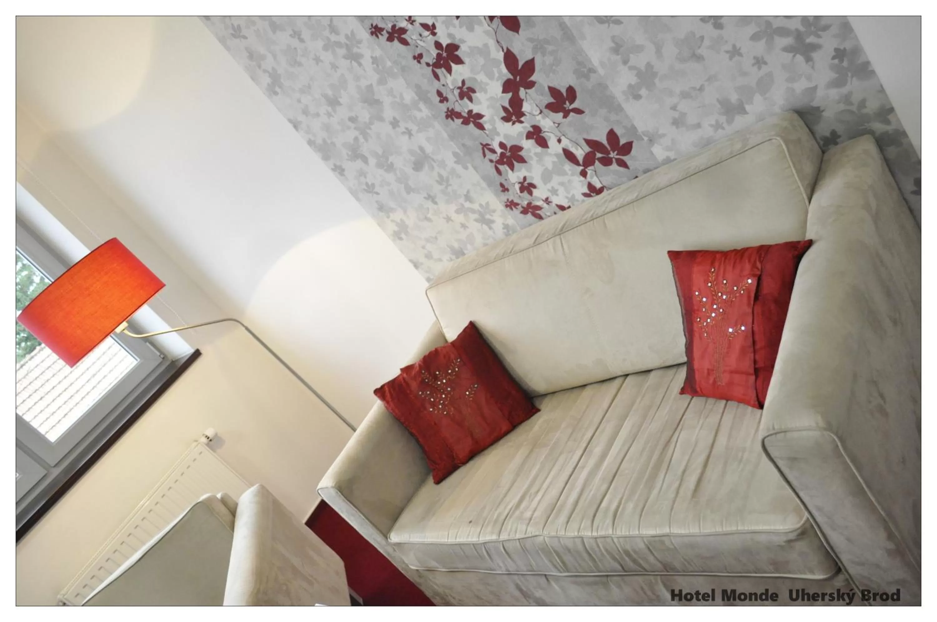 Seating area, Room Photo in Hotel Monde