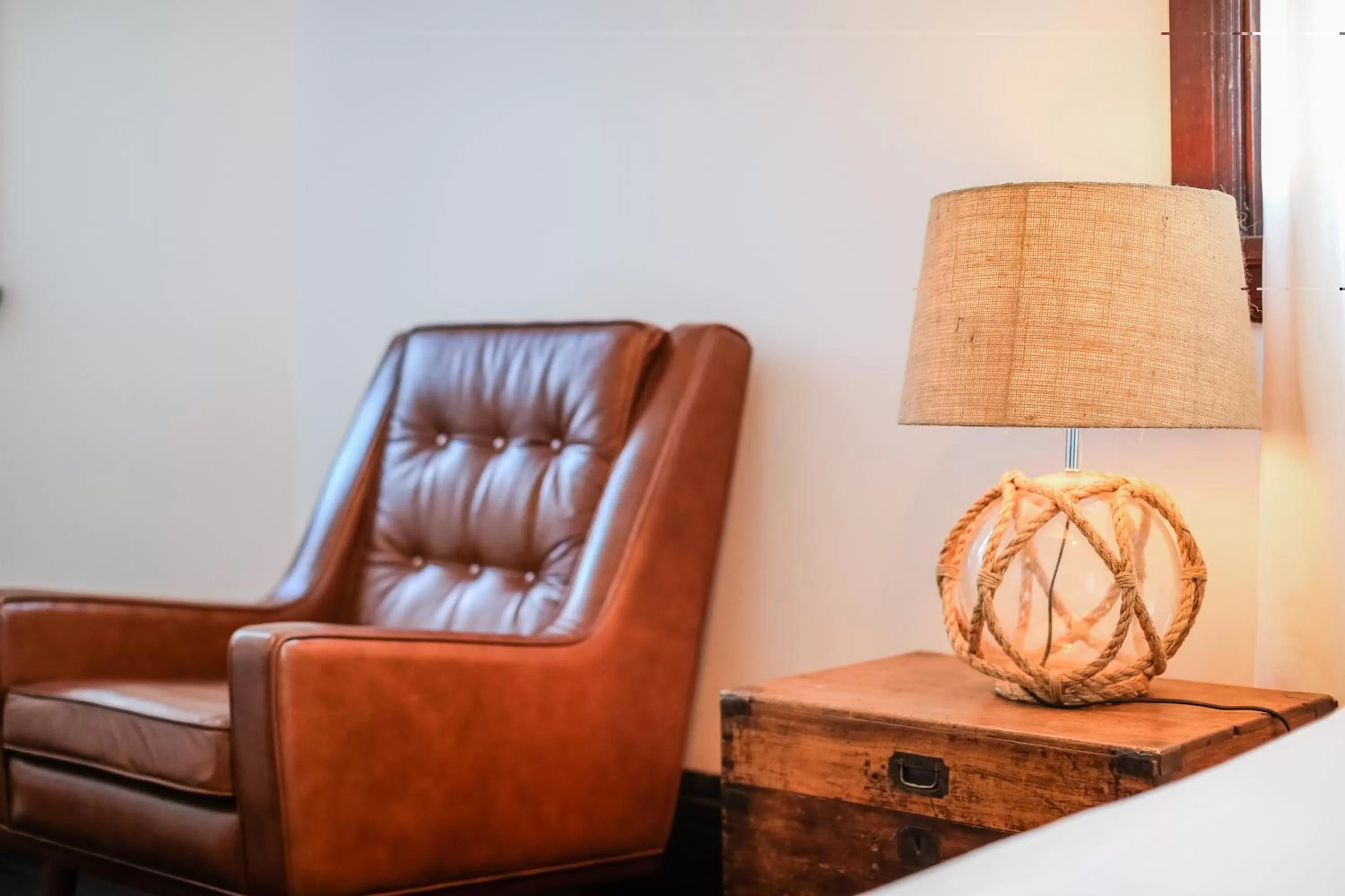 Living room, Seating Area in Charing Cross Hotel