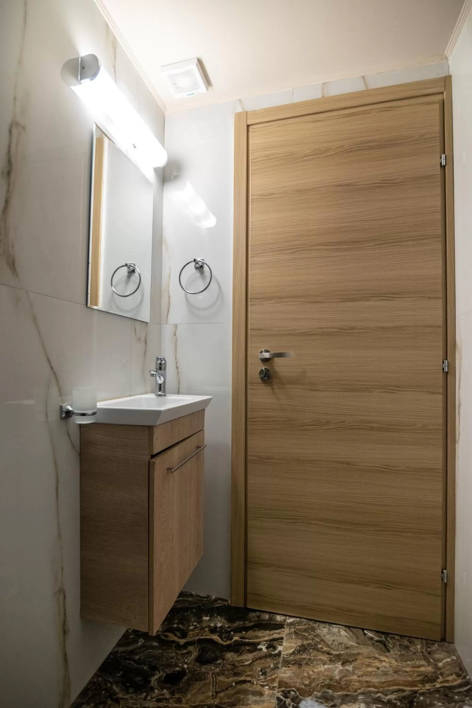 Shower in Votsalakia Hotel & Luxury Apartments