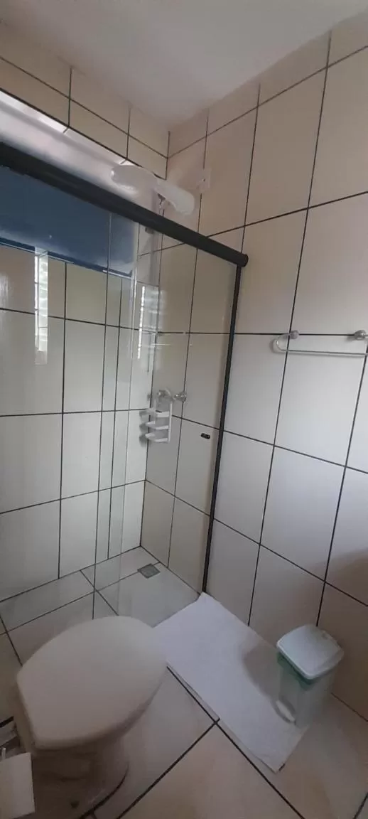 Shower in Suits - Canto do sabia