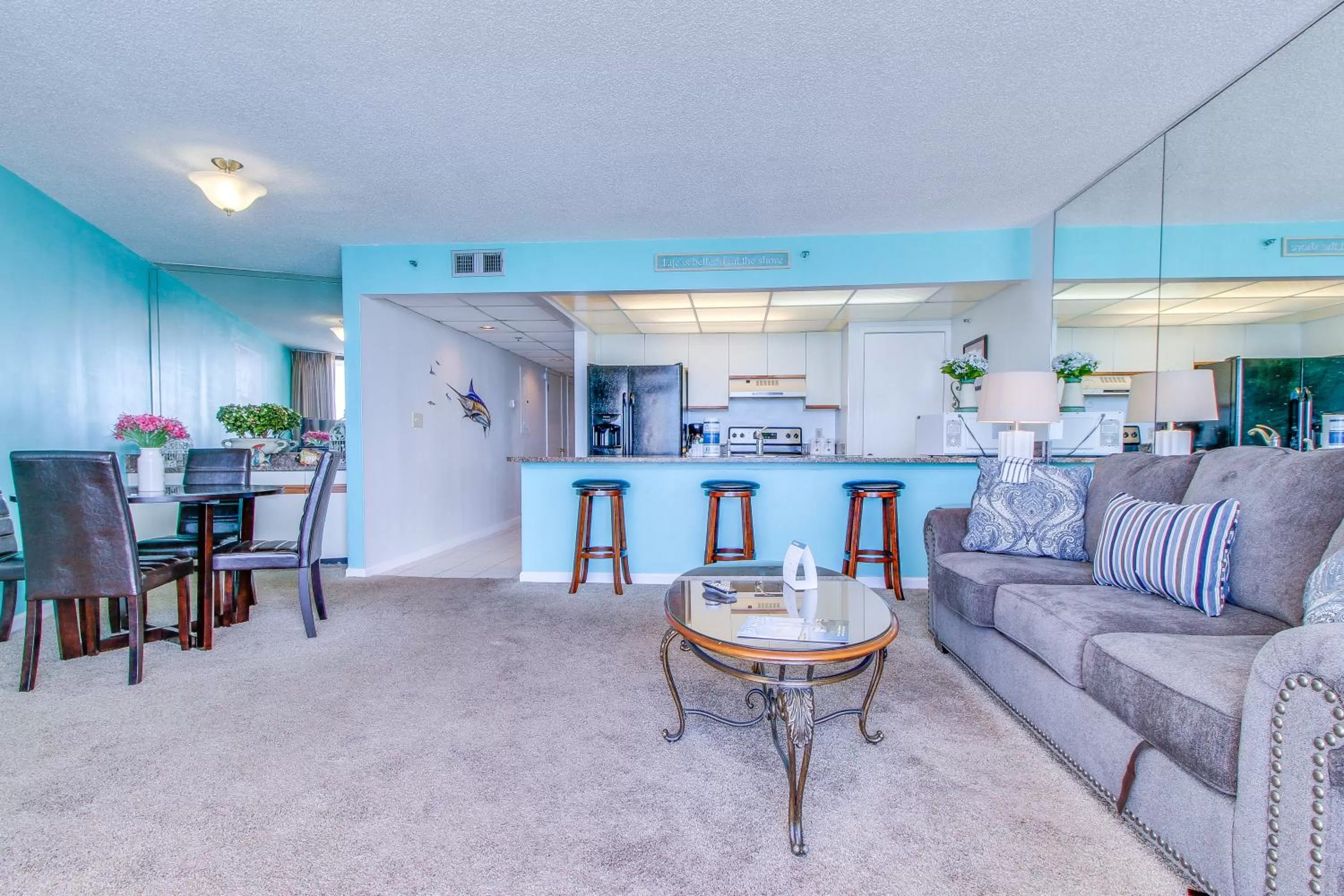 Seating Area in 1105 Edgewater Tower 3