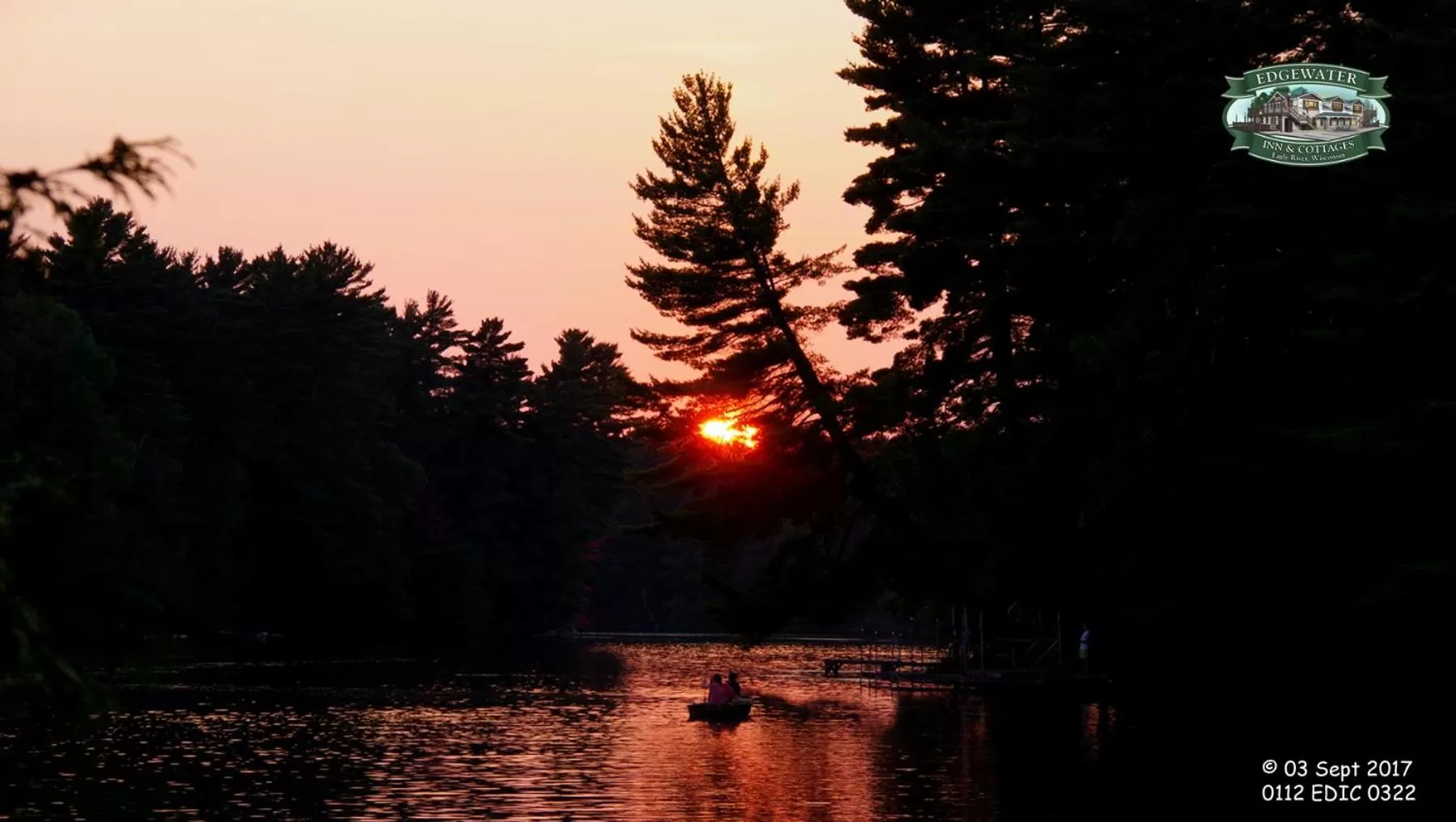 Edgewater Inn & Cottages