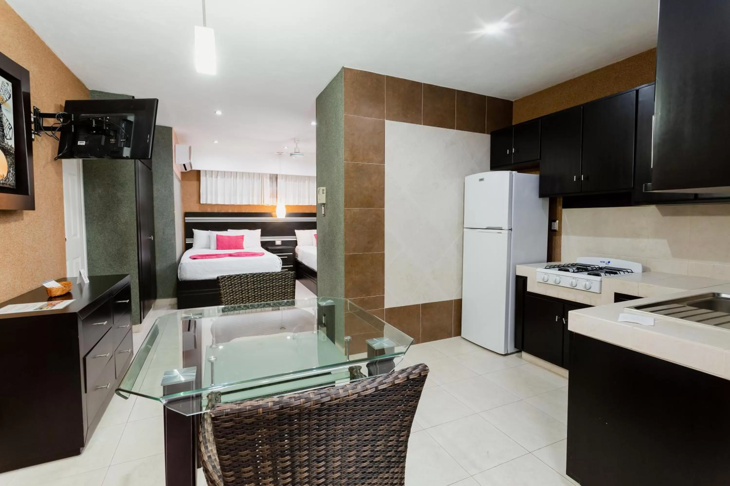 Hotel & Suites Country Valladolid