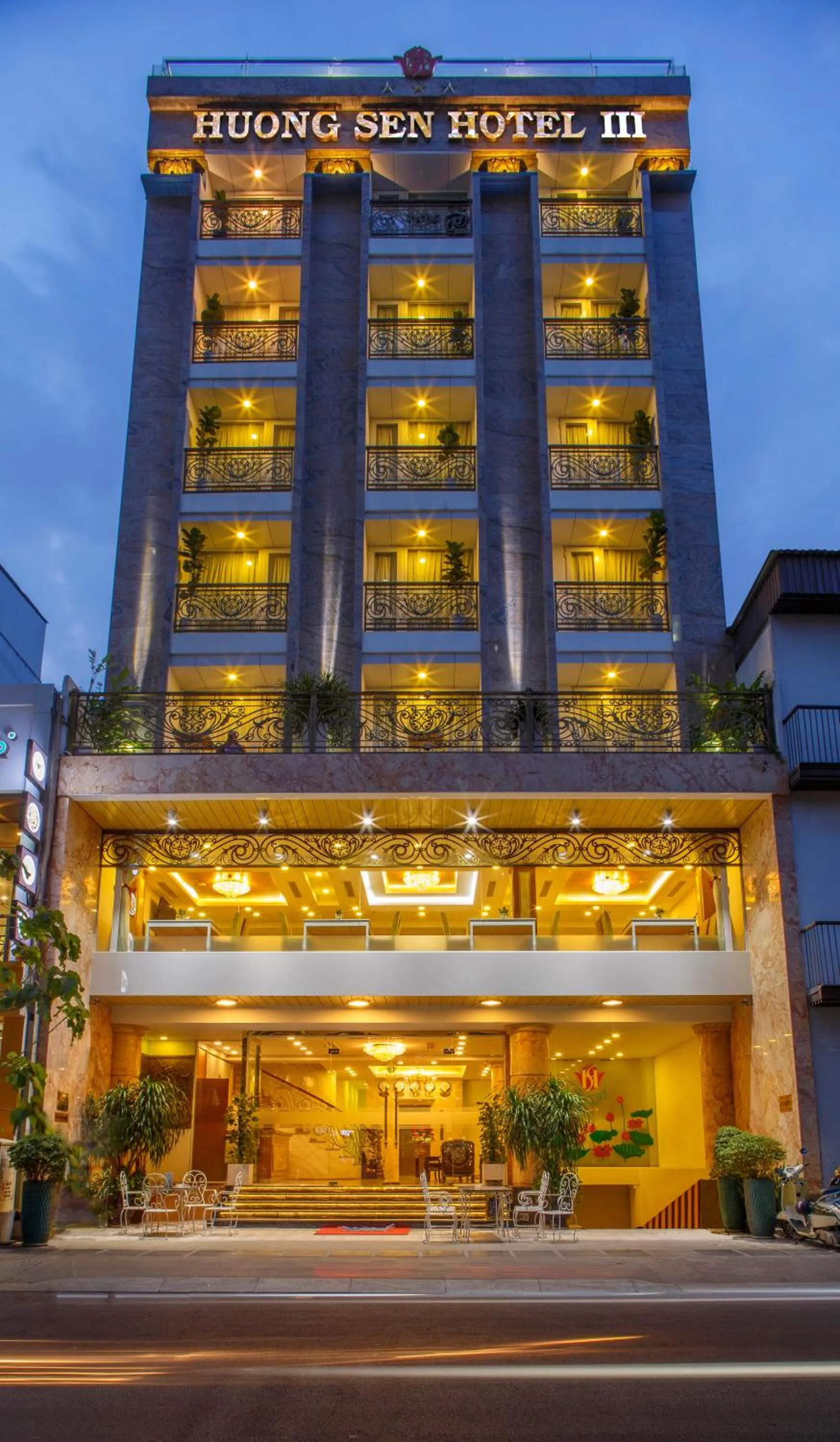 Property building in Huong Sen Annex Hotel