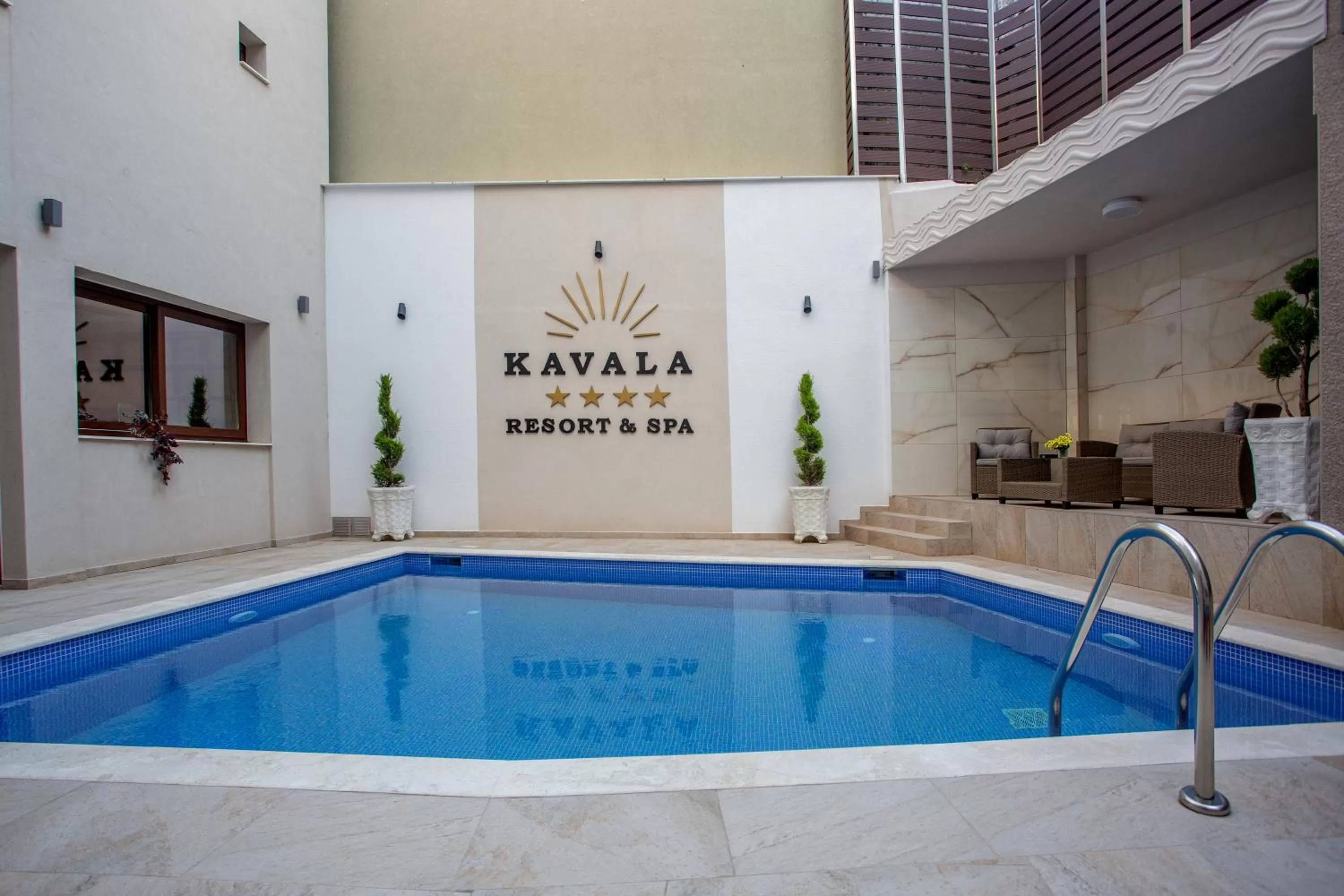 Swimming pool in Kavala Resort & Spa