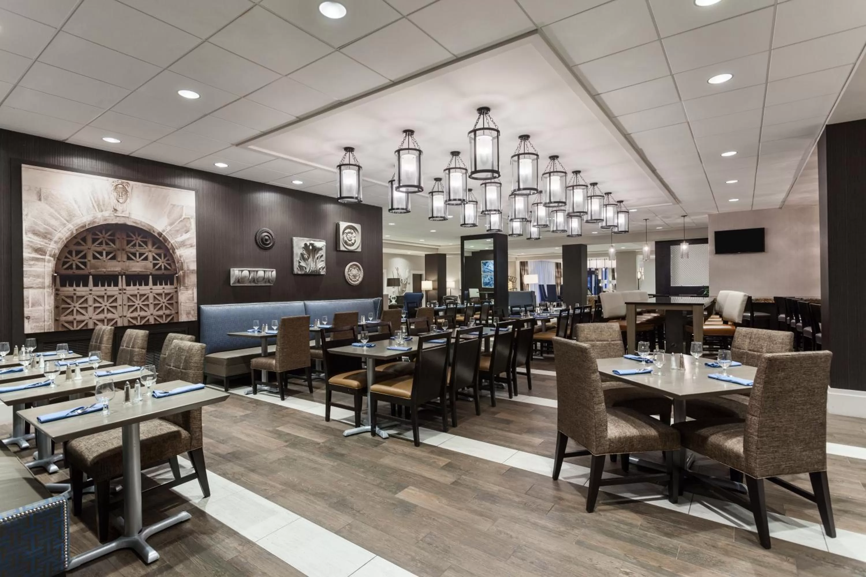 Restaurant/places to eat in Wyndham Philadelphia-Historic District