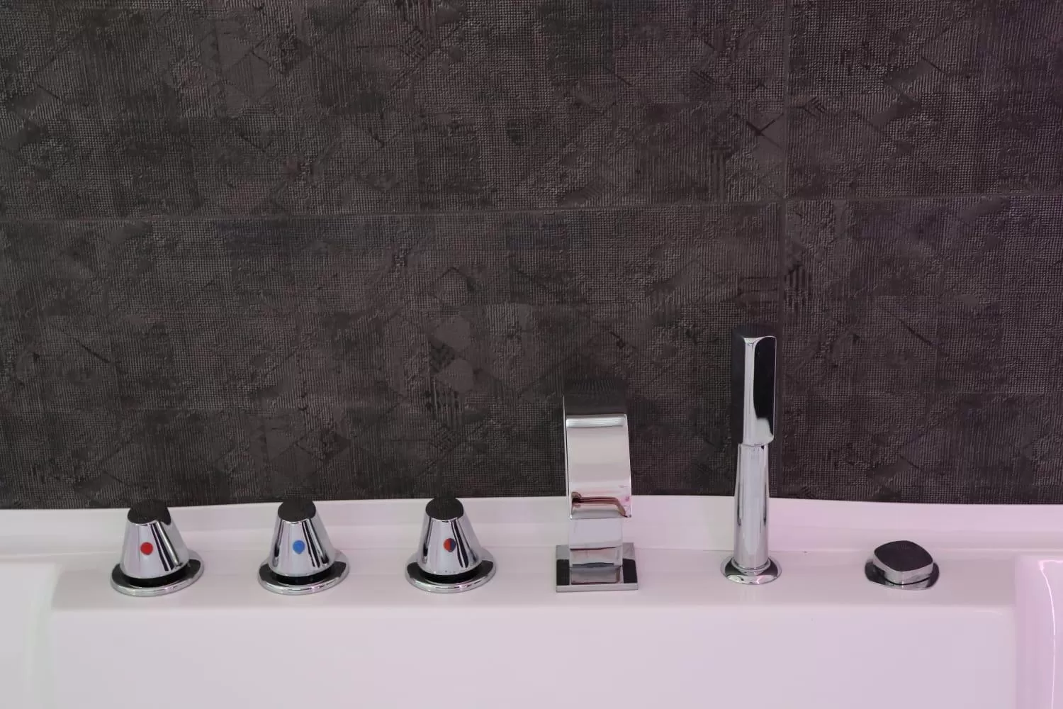 Hot Tub in BellavistaRelax