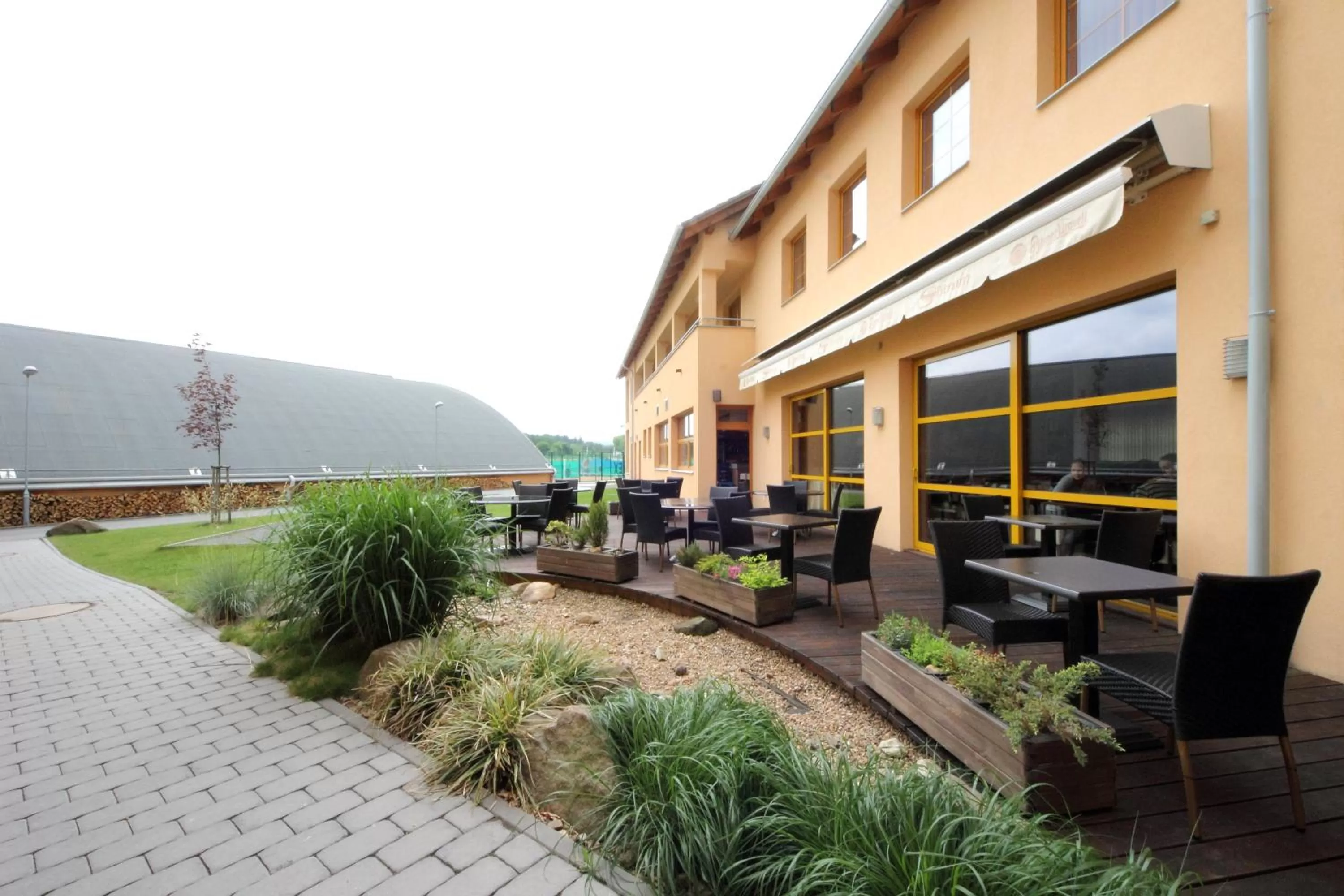 Restaurant/places to eat in Hotel S-centrum