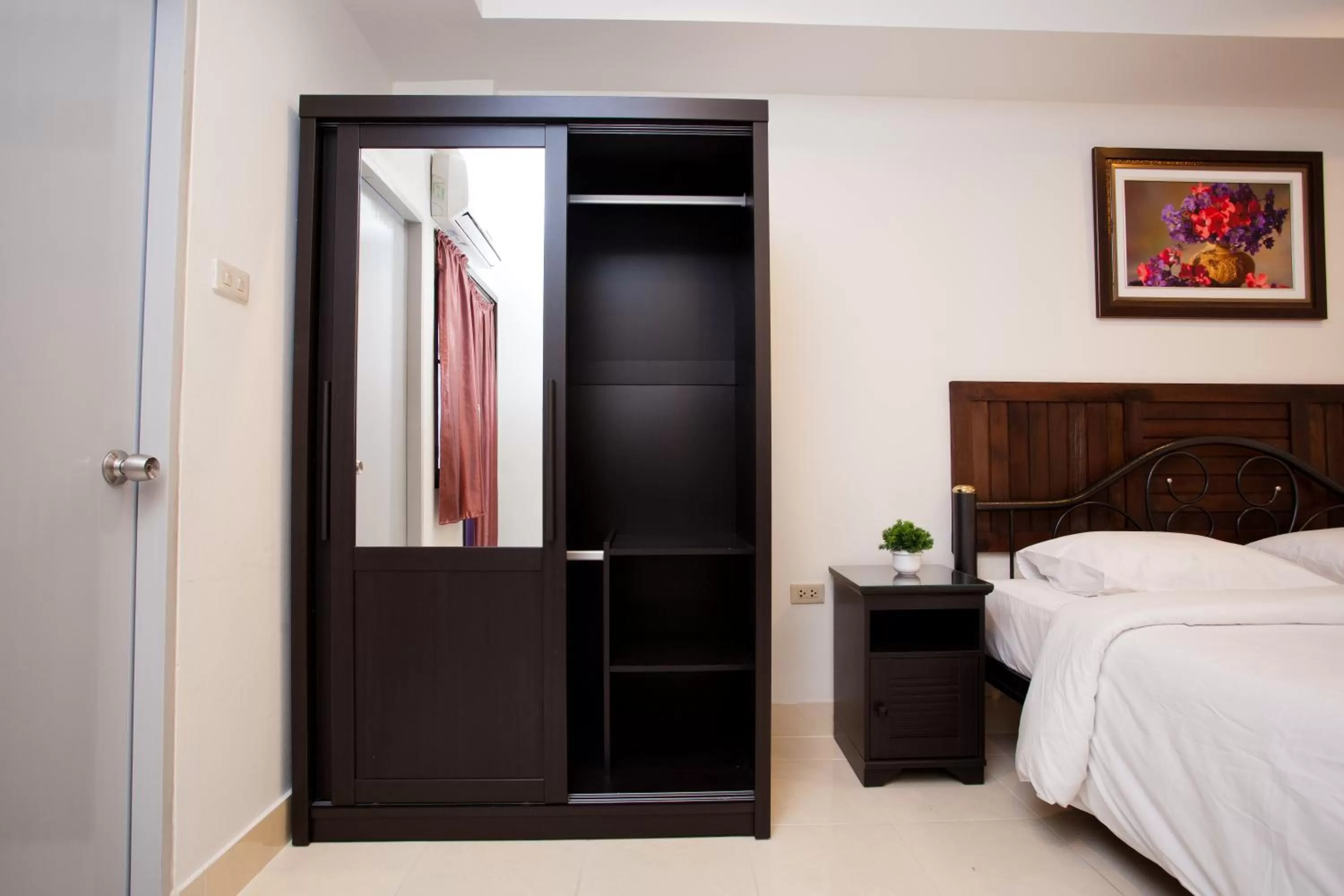 Bed in Top Hostel (Top Mansion)