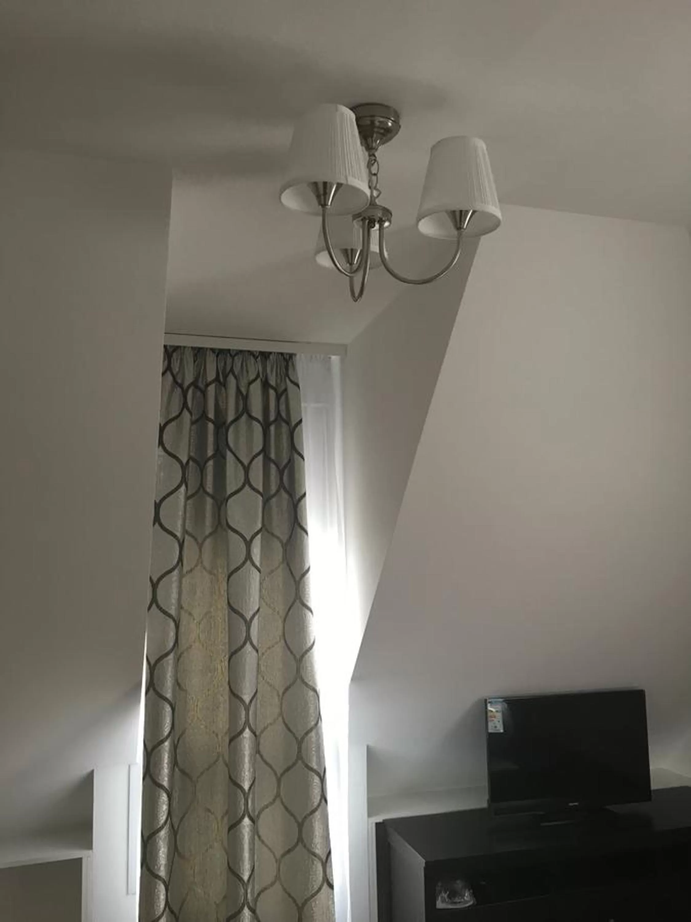 Property building, TV/Entertainment Center in Merkel Villa Apartamente