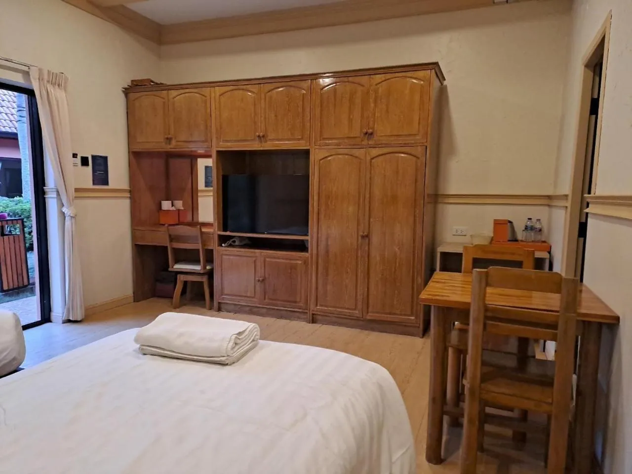 Bed in PM Lake Mabprachan Pattaya