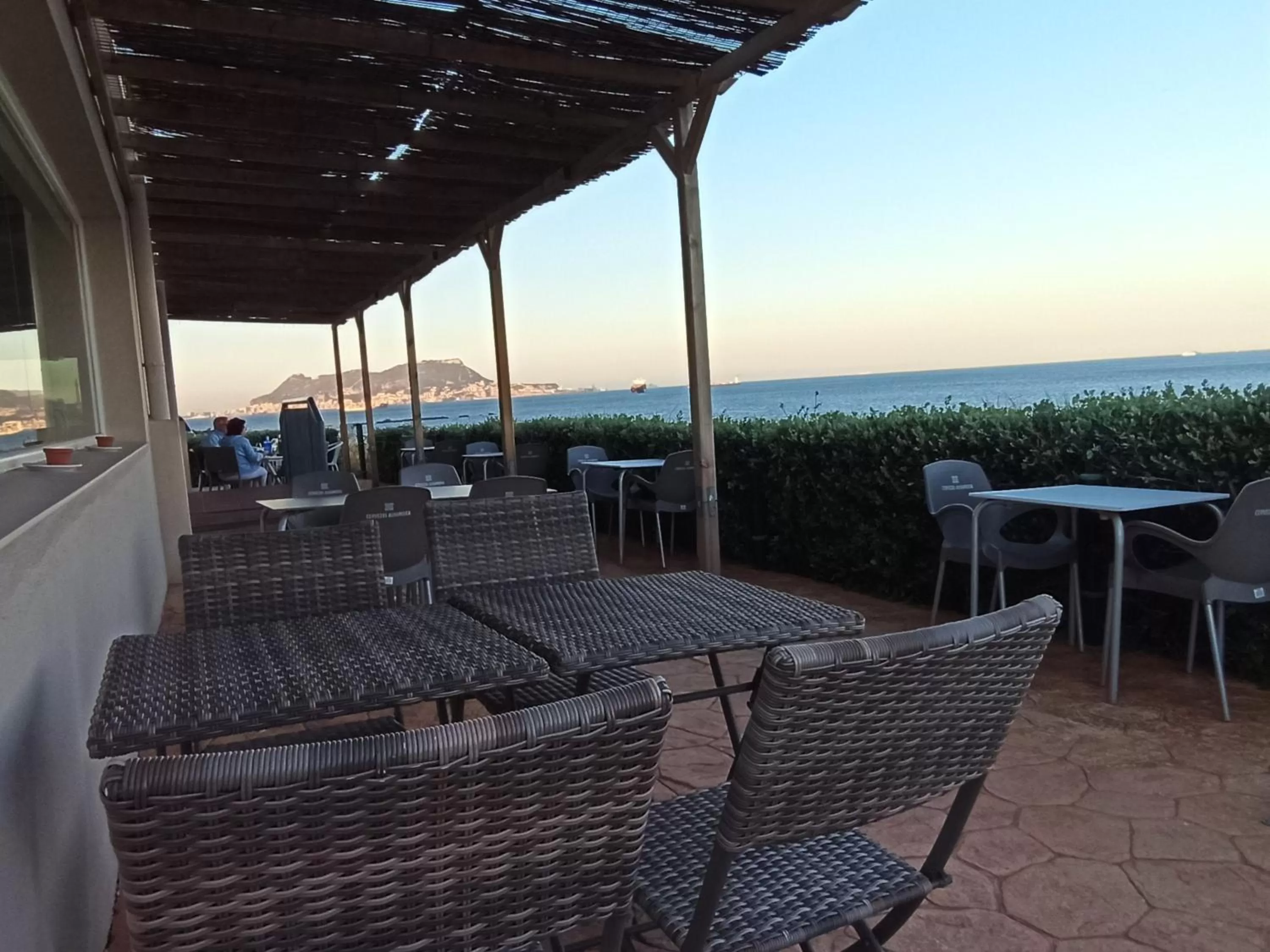 Restaurant/Places to Eat in Punta Carnero Hostal singular