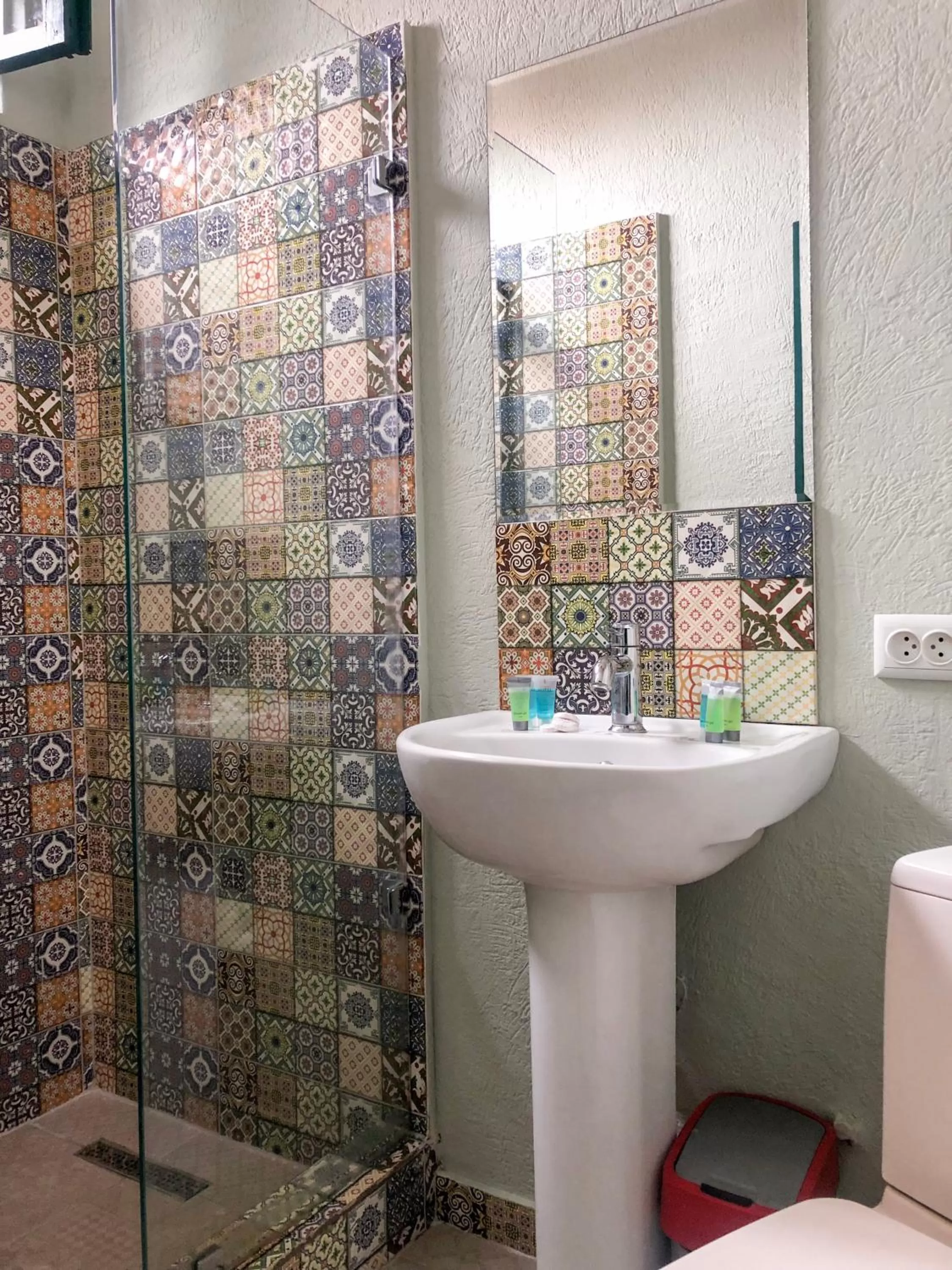 Shower in Check Point Hotel