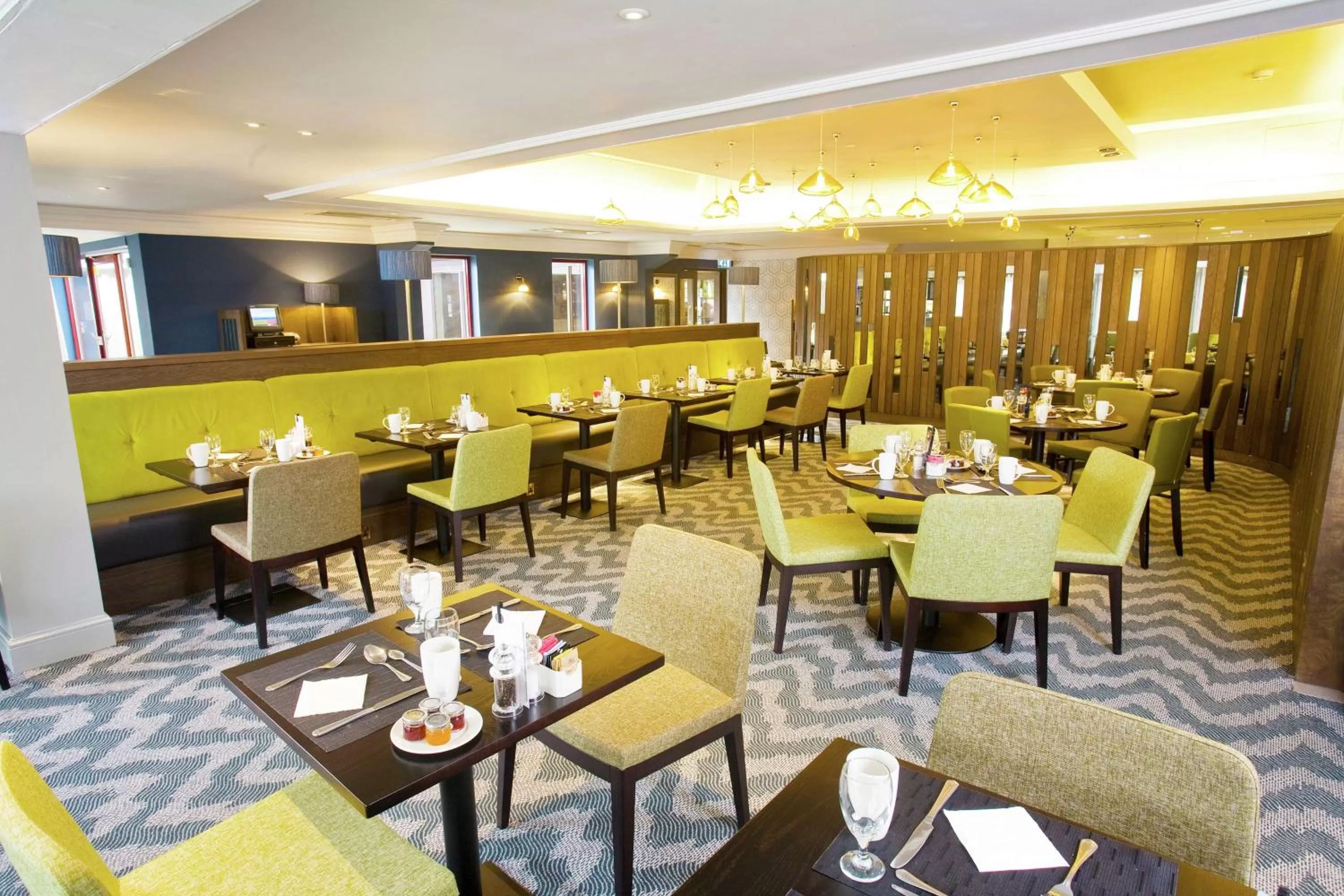 Restaurant/places to eat in DoubleTree by Hilton Bristol North