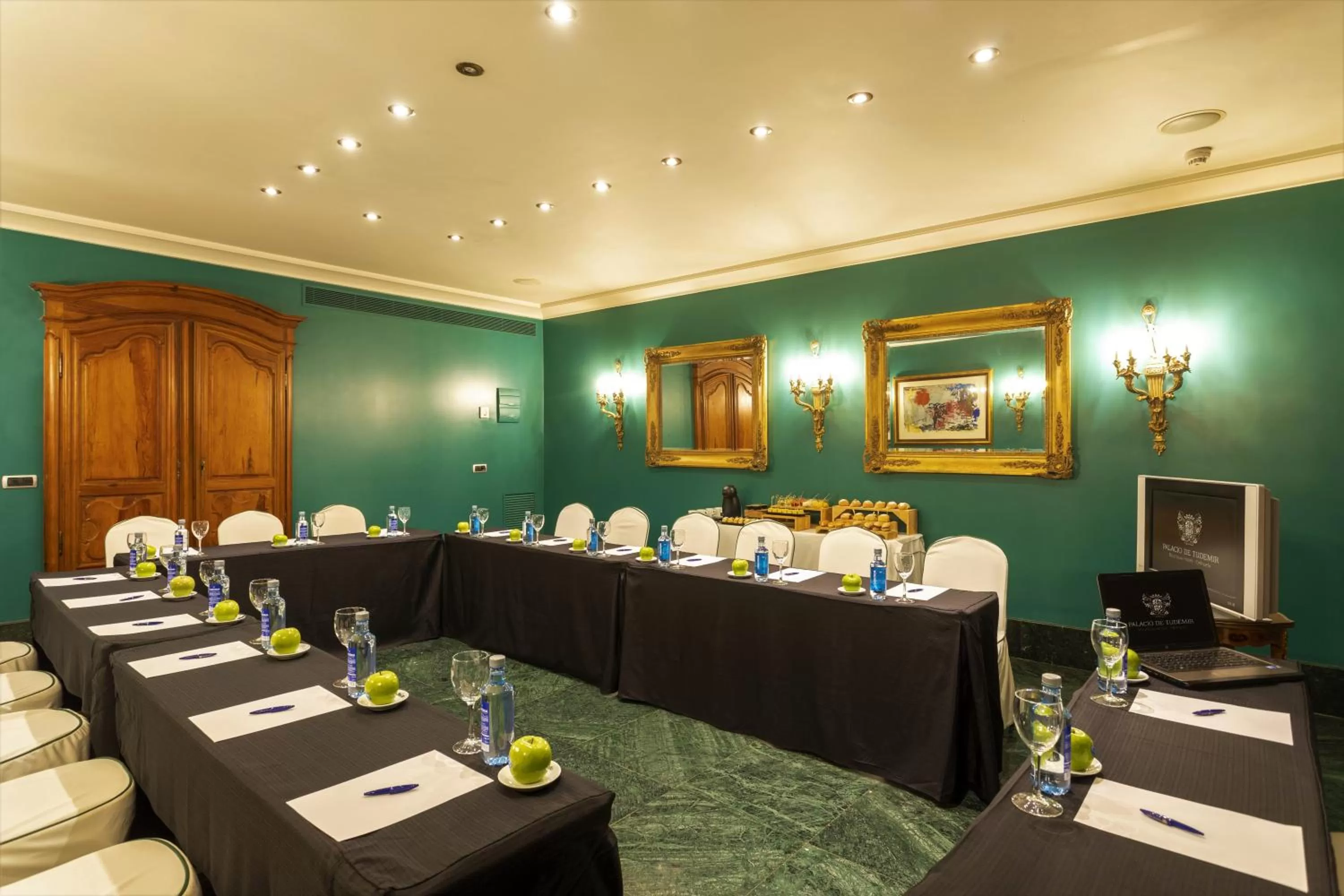 Meeting/conference room in Sercotel Palacio de Tudemir