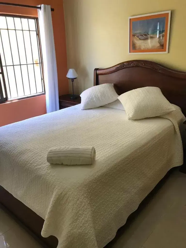 Single Room with Private Bathroom - single occupancy in Hostal Bella Epoca Single Room with Private Bathroom - single occupancy in Hostal Bella Epoca